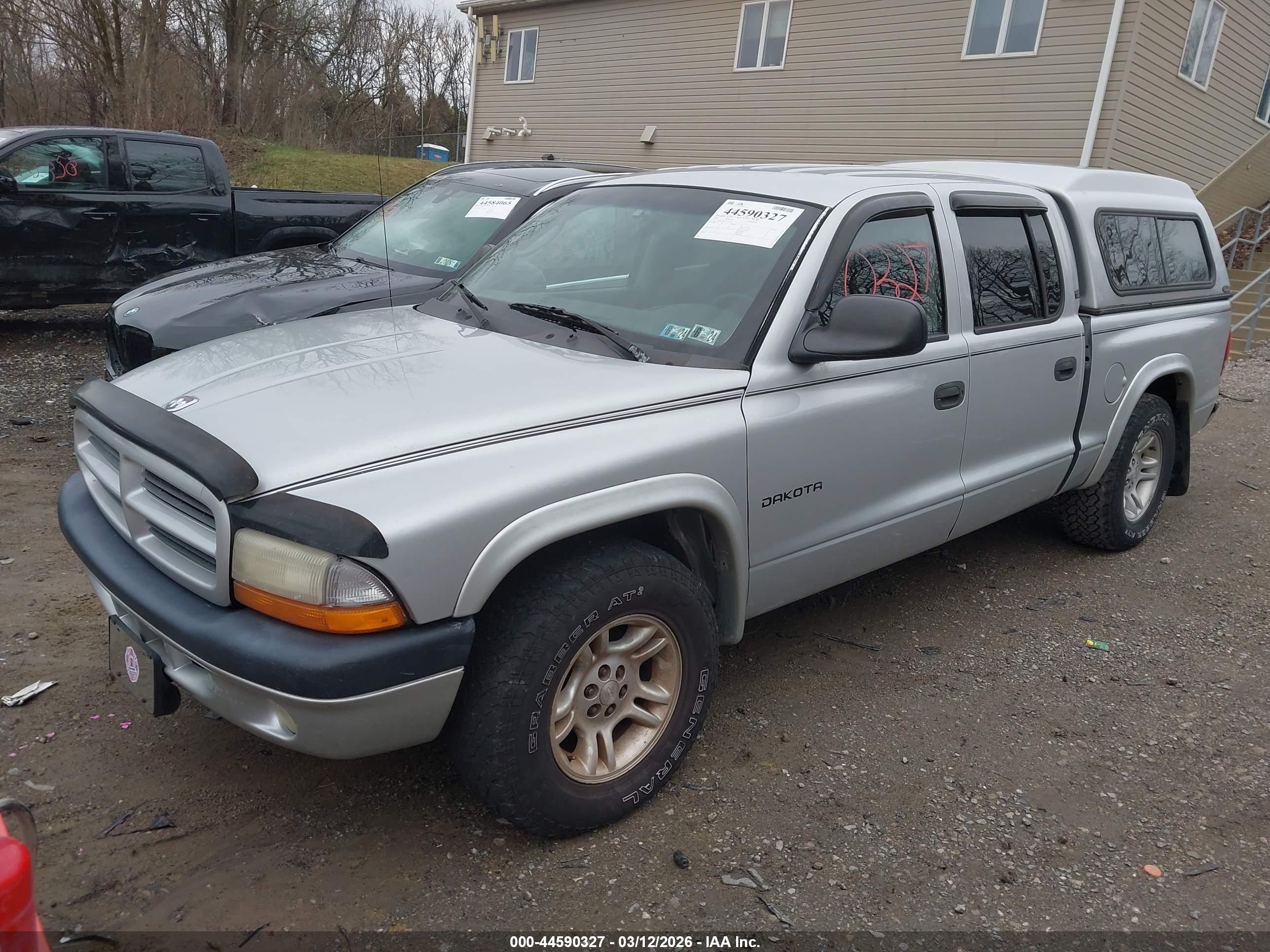 DODGE DAKOTA image 2