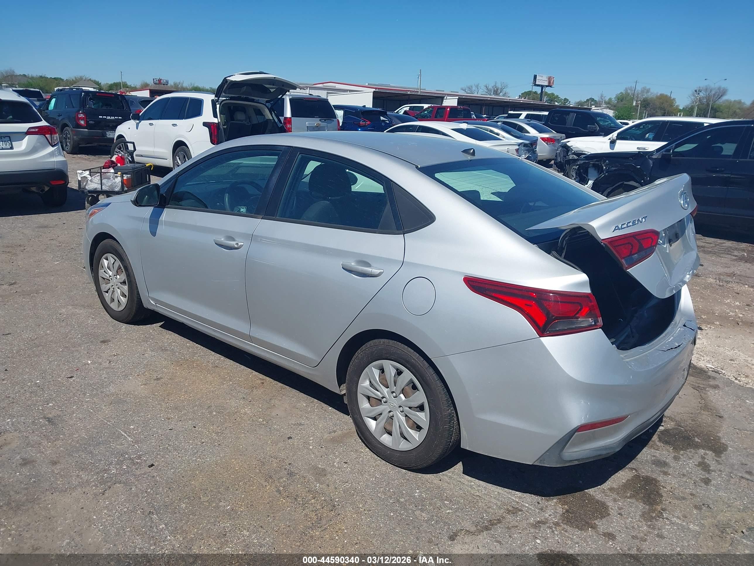 HYUNDAI ACCENT image 3