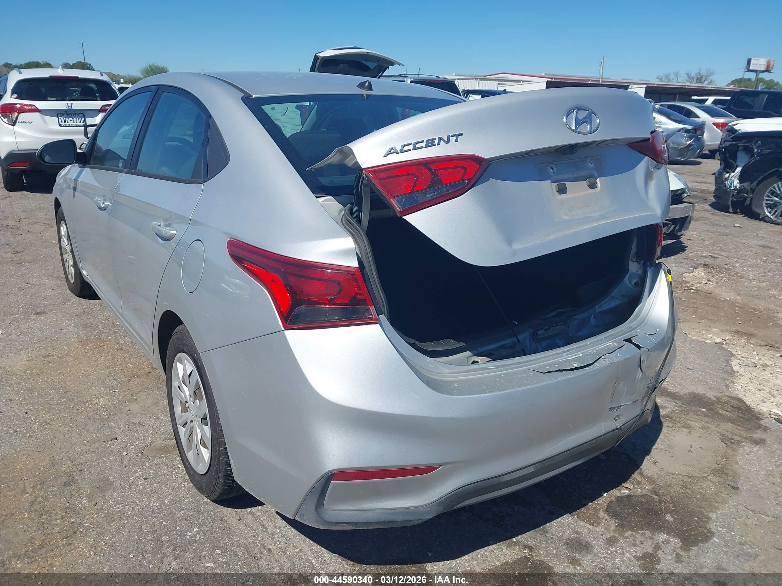 HYUNDAI ACCENT image 6