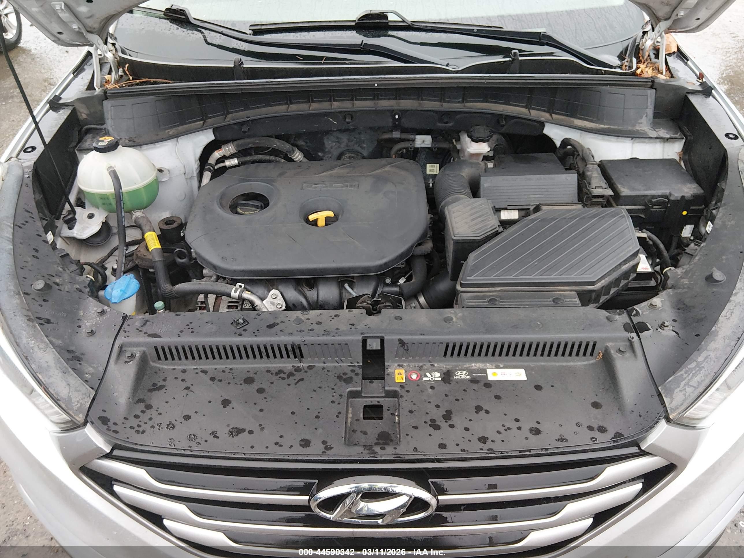 HYUNDAI TUCSON image 10