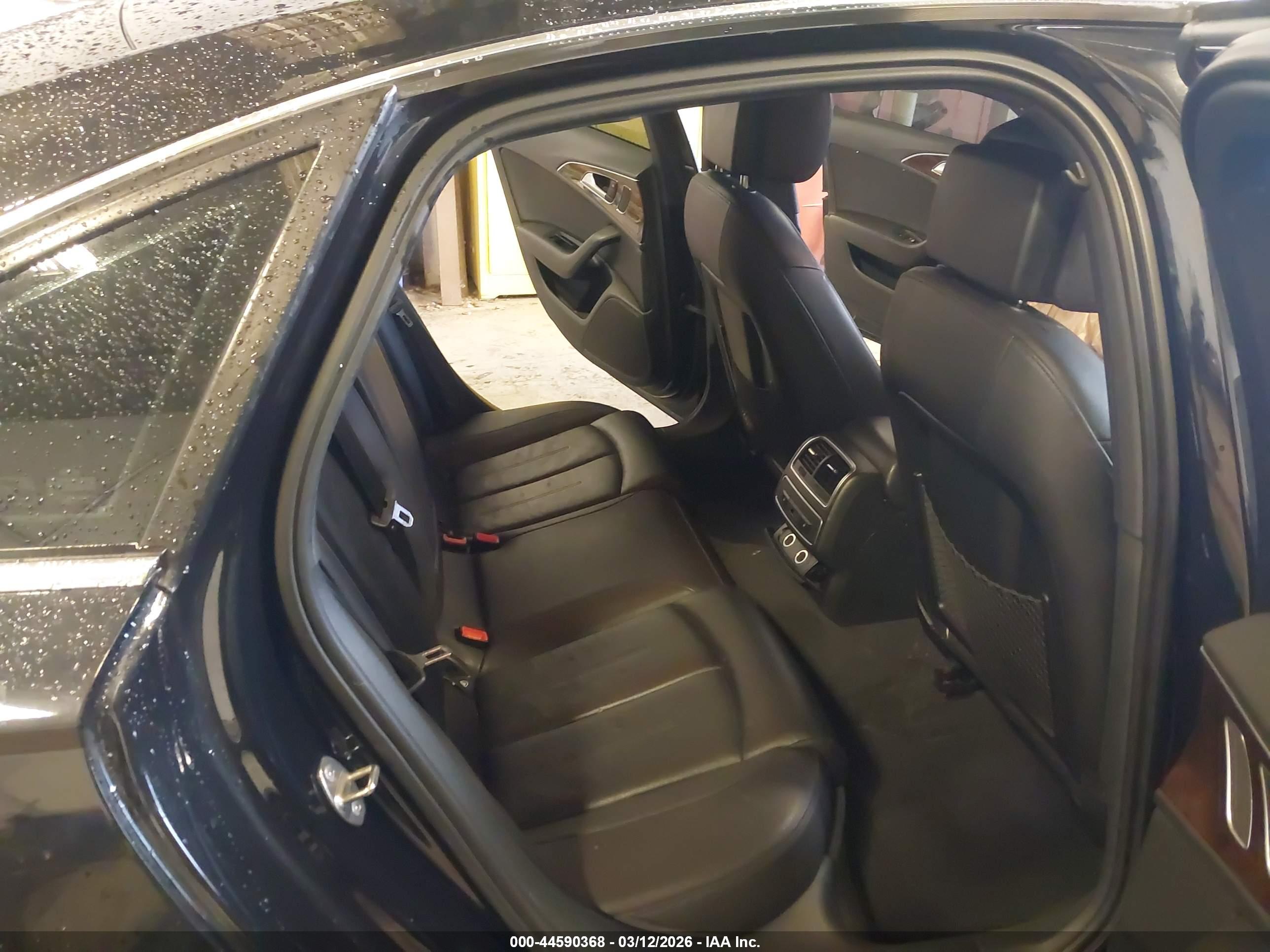 AUDI A6 image 8