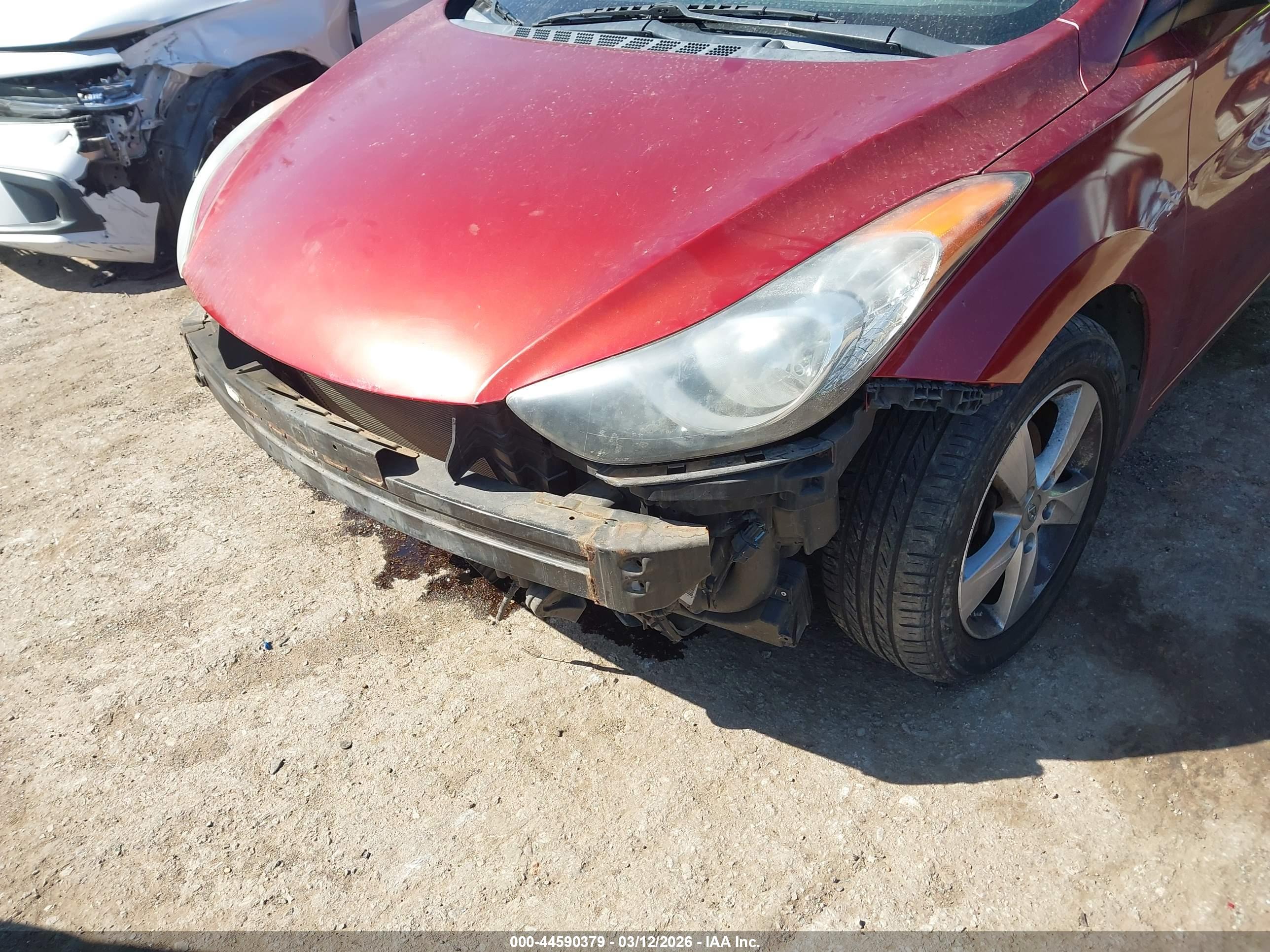 HYUNDAI ELANTRA image 6