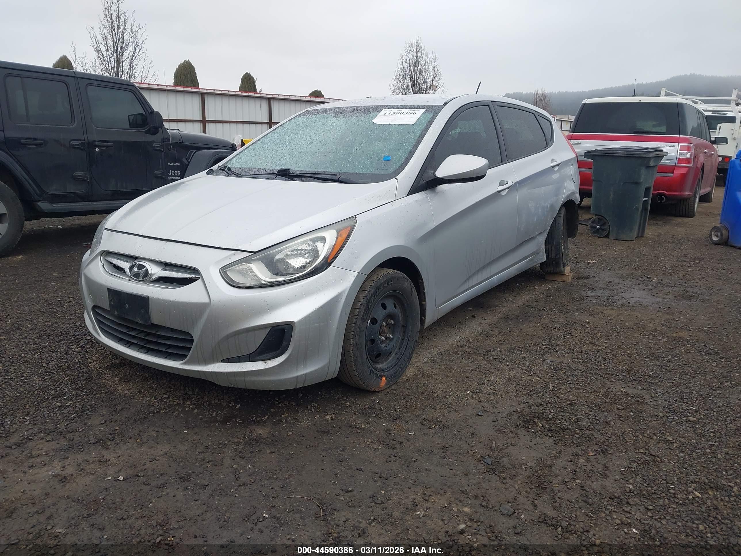 HYUNDAI ACCENT image 2