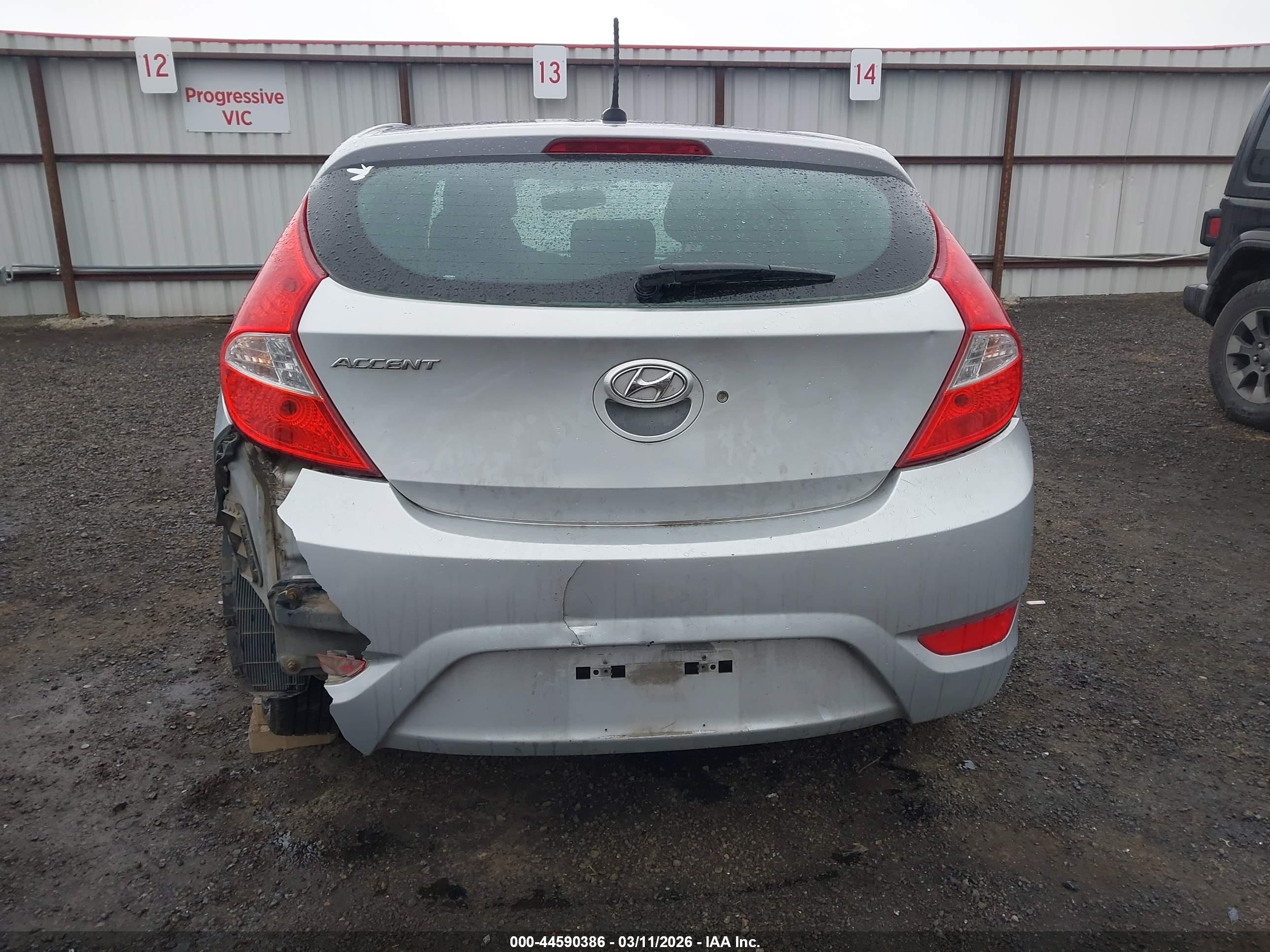 HYUNDAI ACCENT image 6