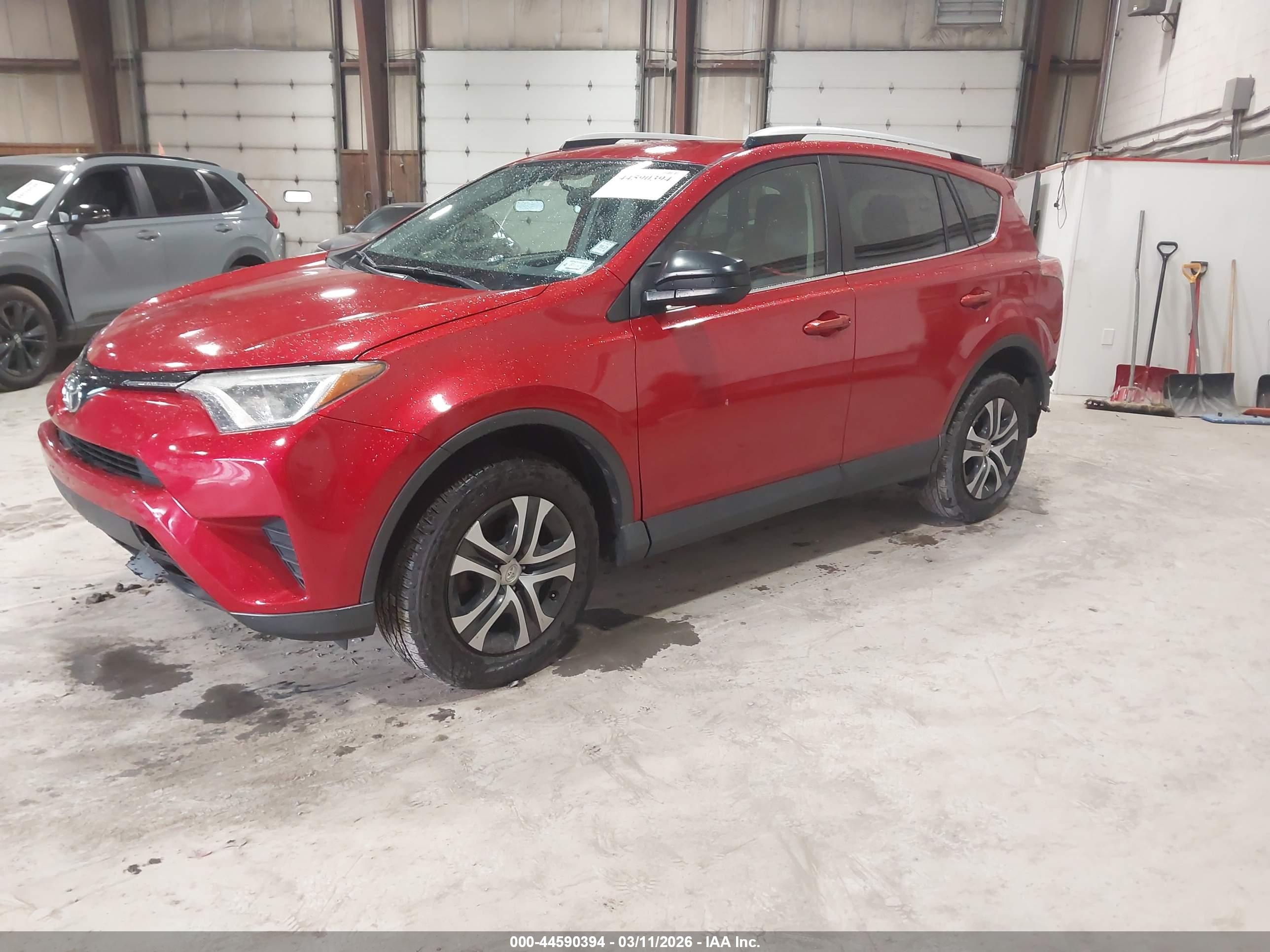 TOYOTA RAV4 image 2