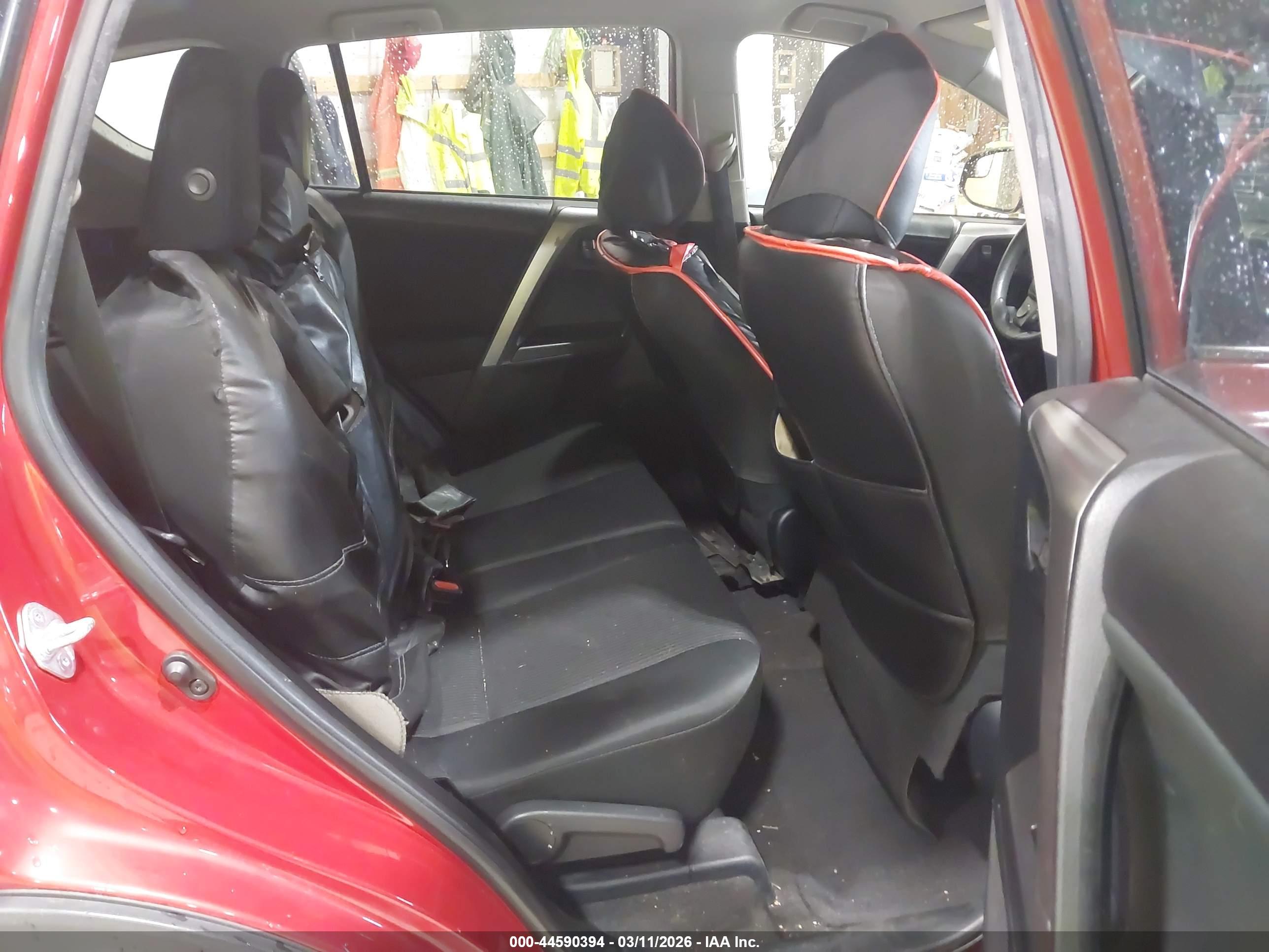 TOYOTA RAV4 image 8