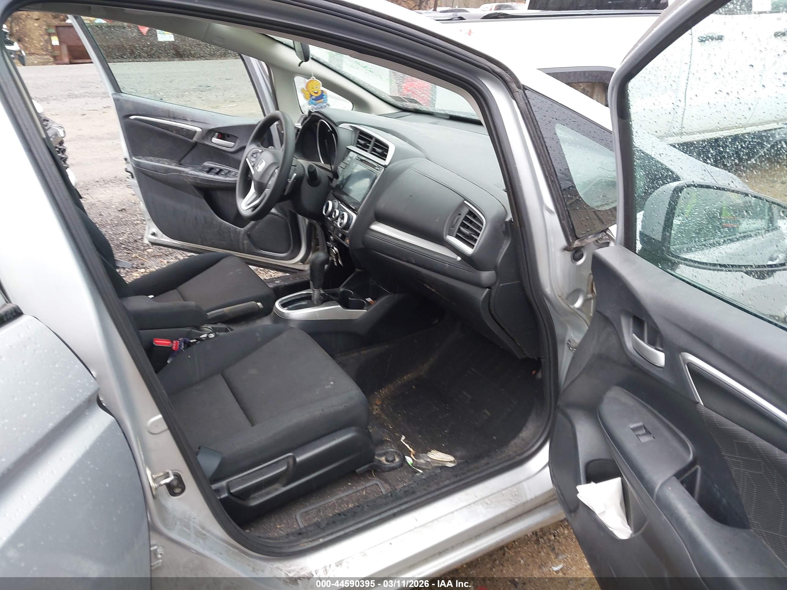 HONDA FIT image 5