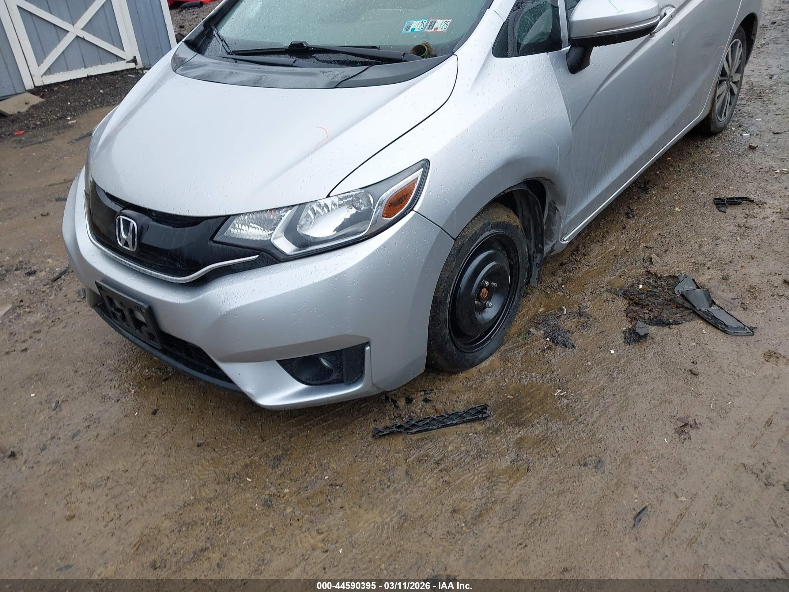 HONDA FIT image 6