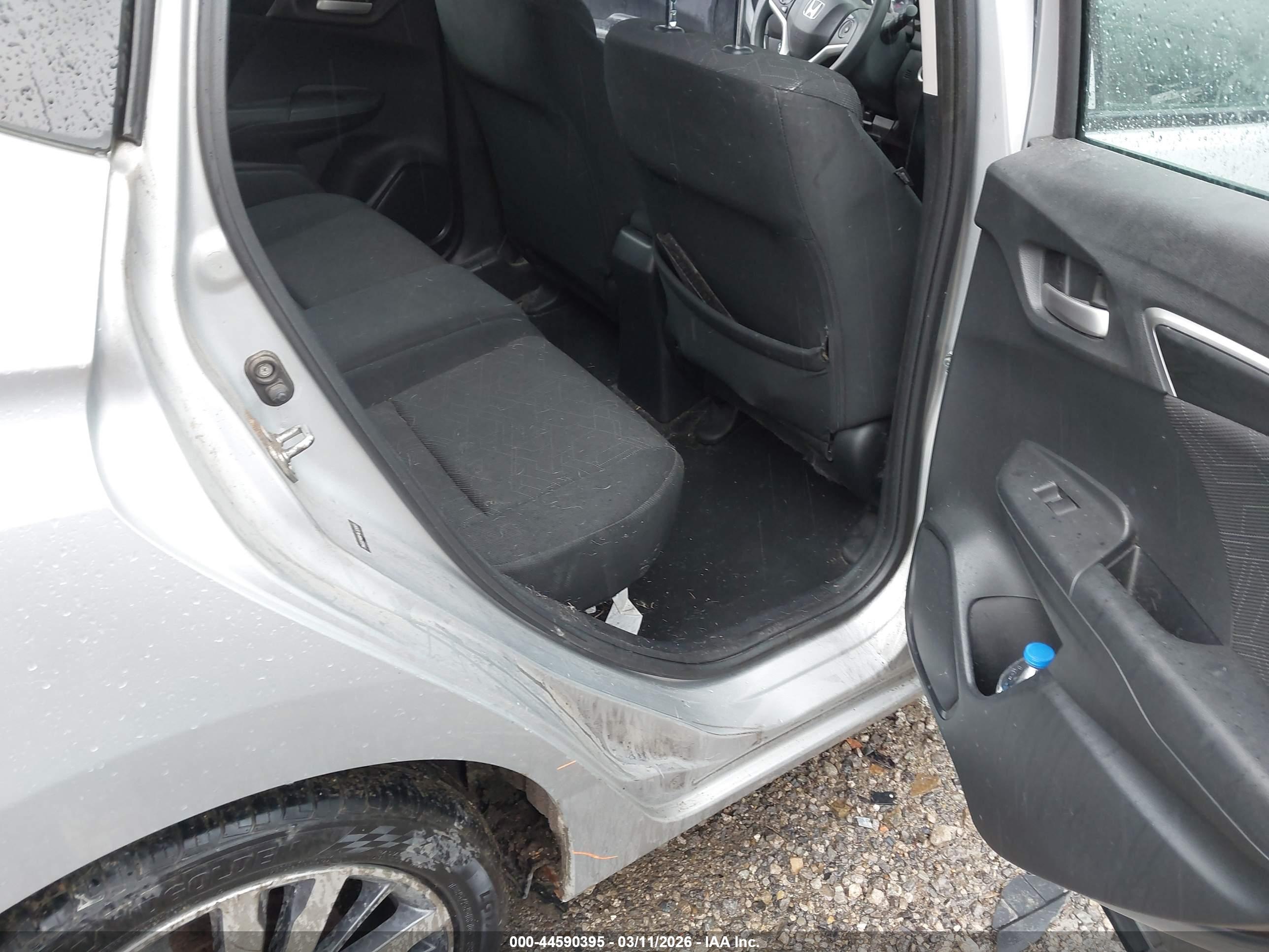 HONDA FIT image 8