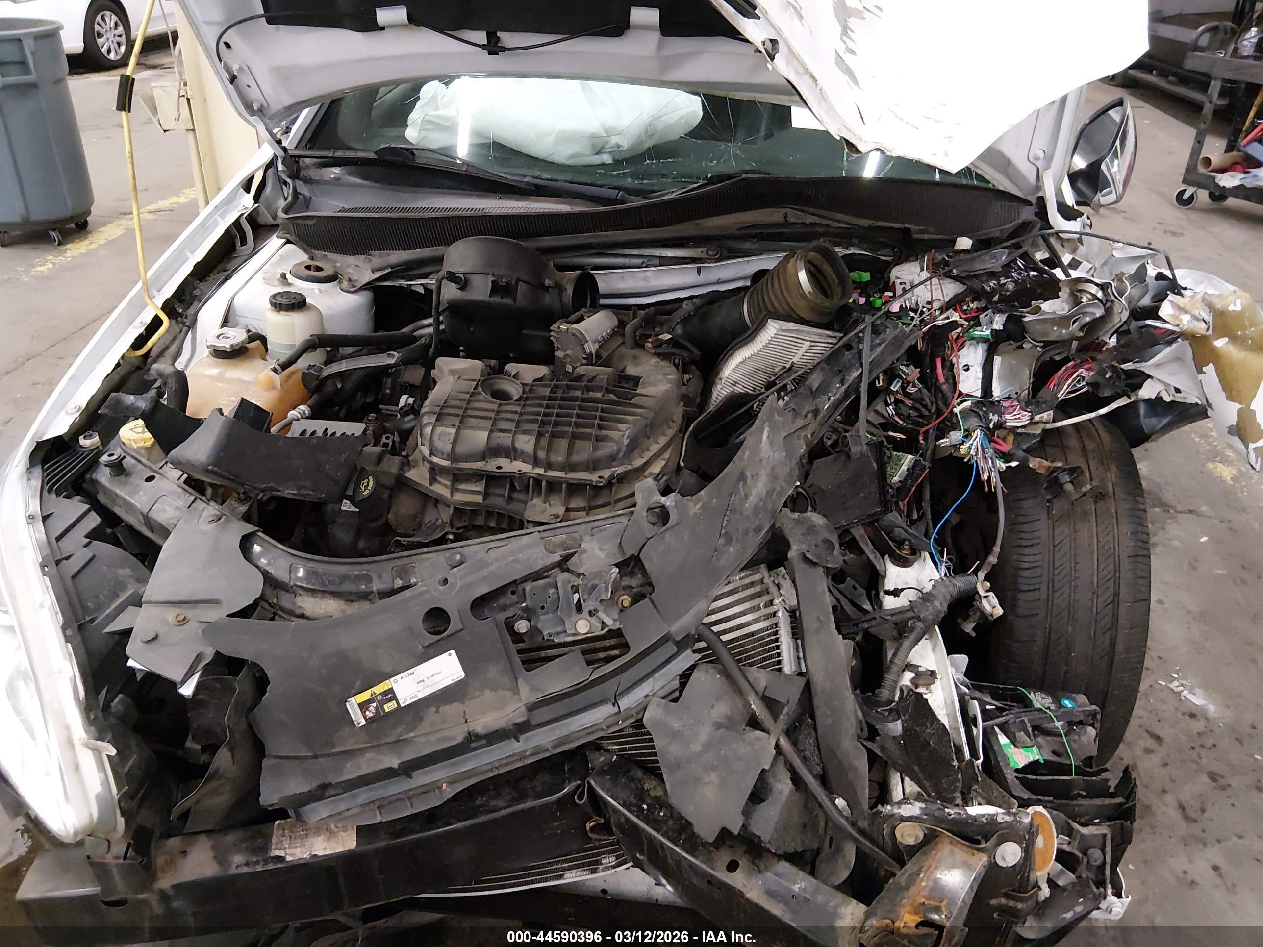 CHRYSLER 200 image 10