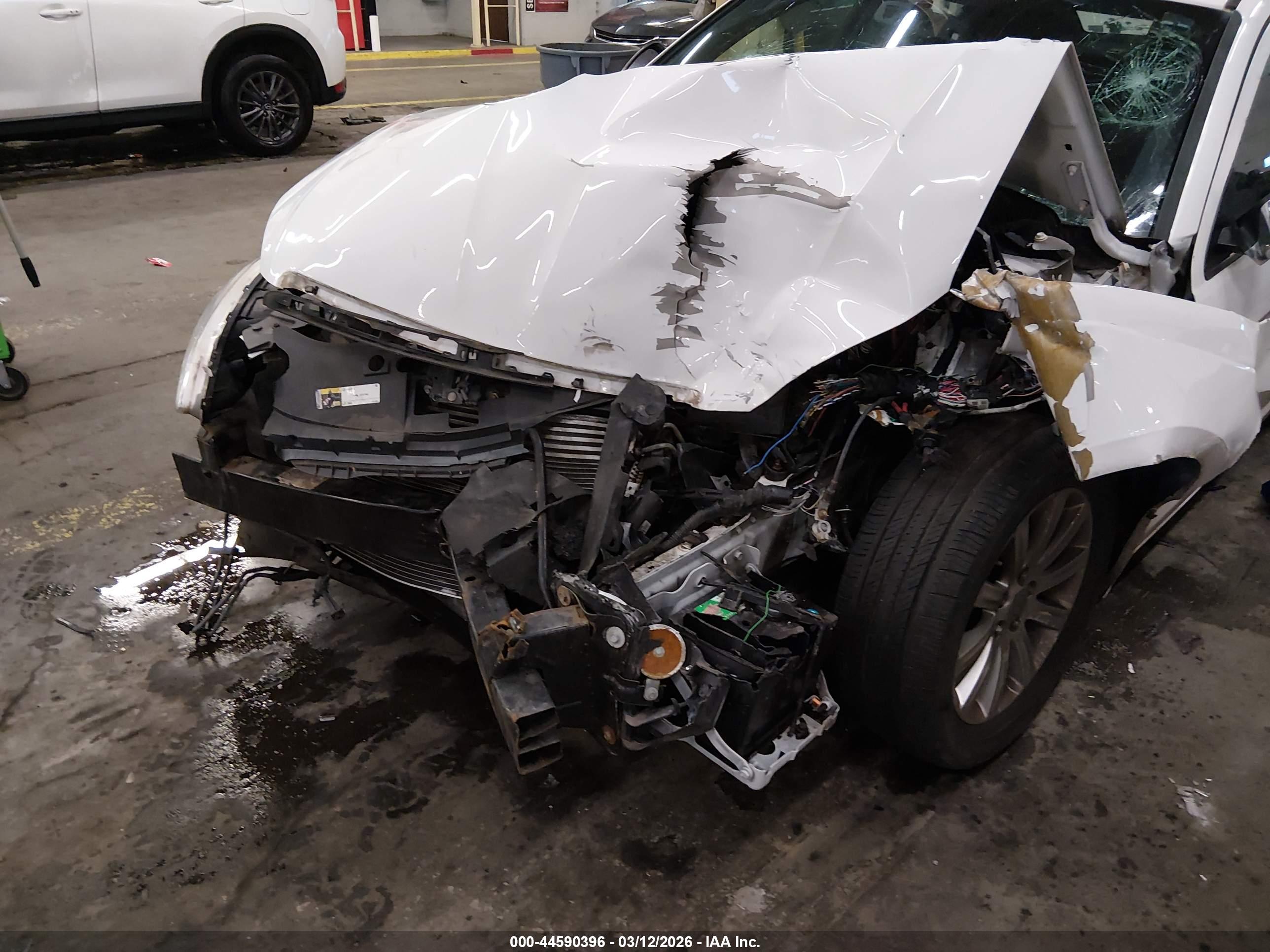 CHRYSLER 200 image 6
