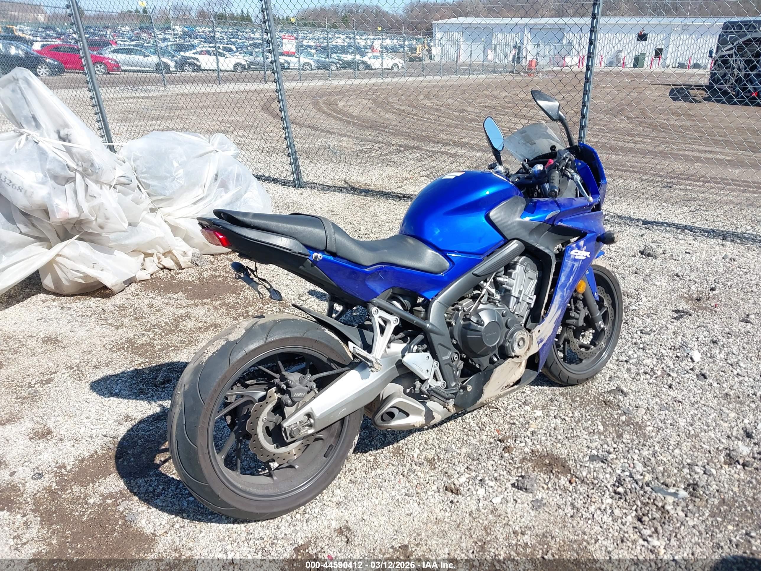 HONDA CBR650 image 4