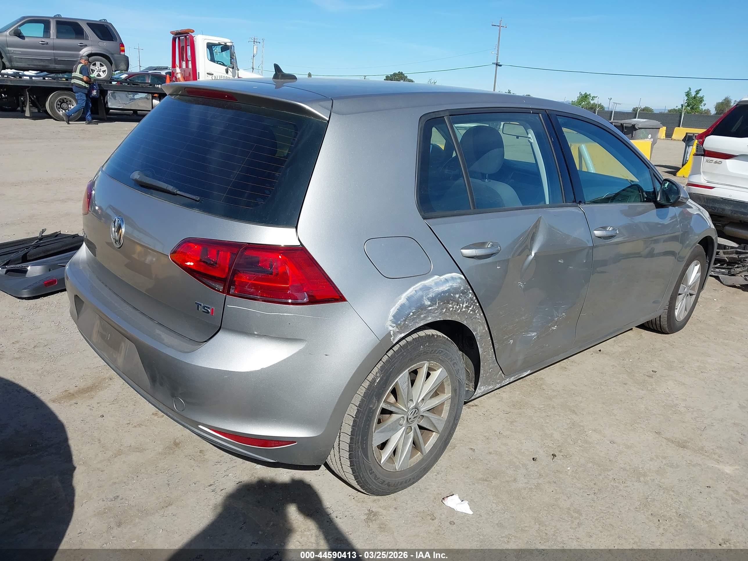 VOLKSWAGEN GOLF image 4