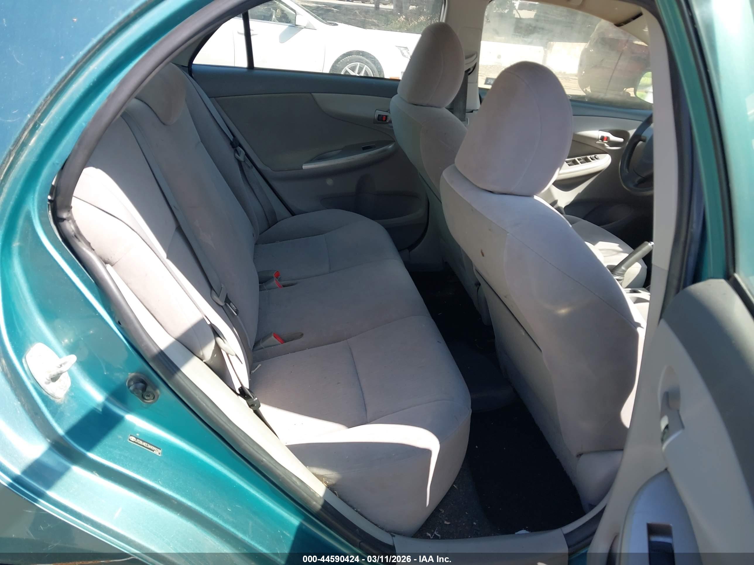 TOYOTA COROLLA image 8