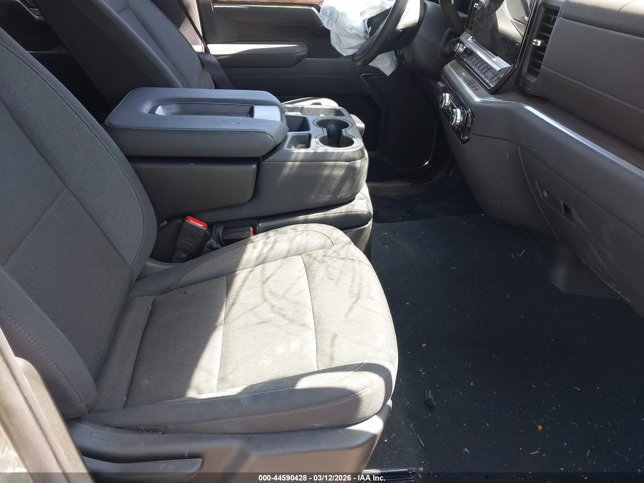 GMC SIERRA image 5