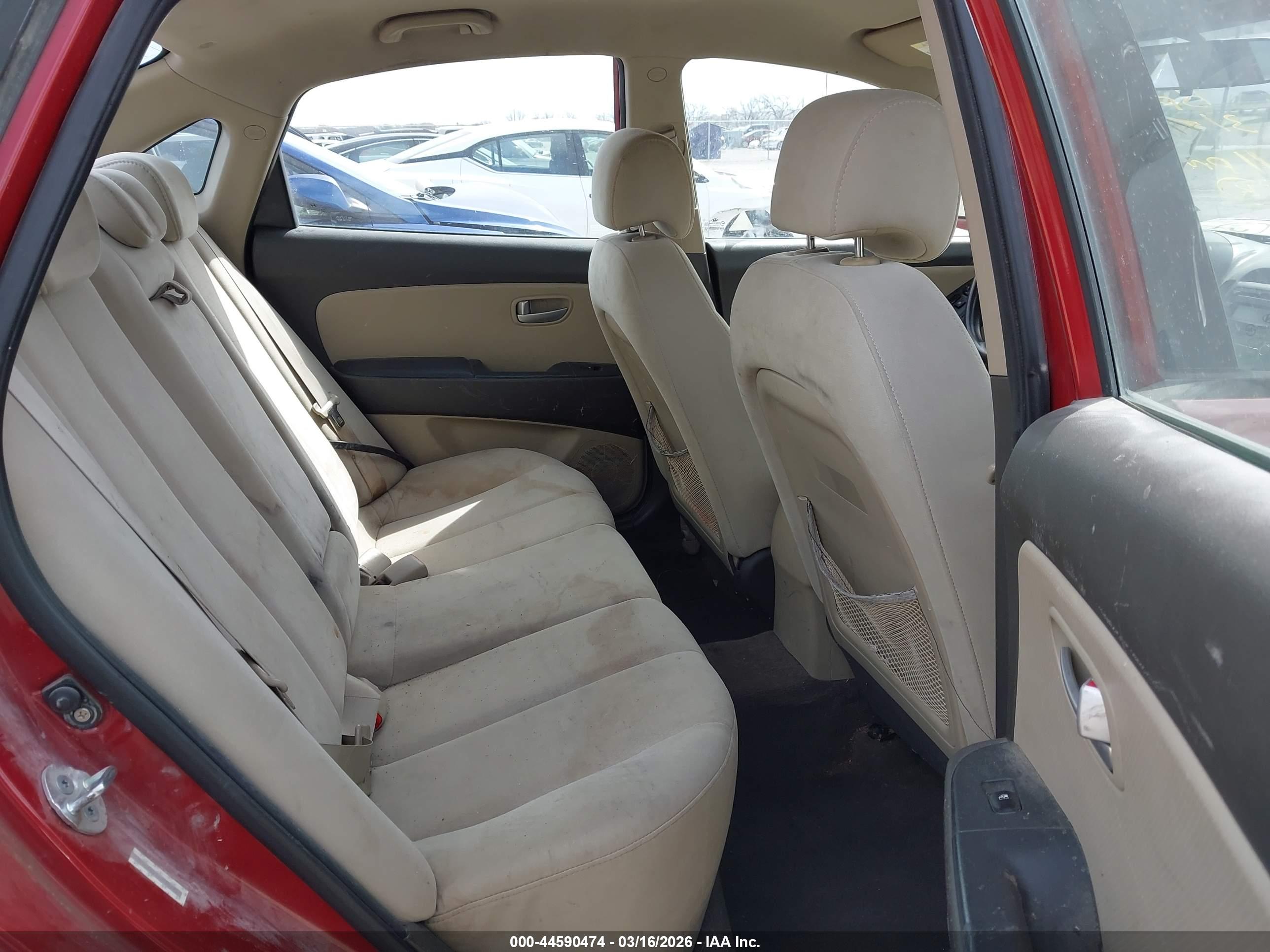 HYUNDAI ELANTRA image 8