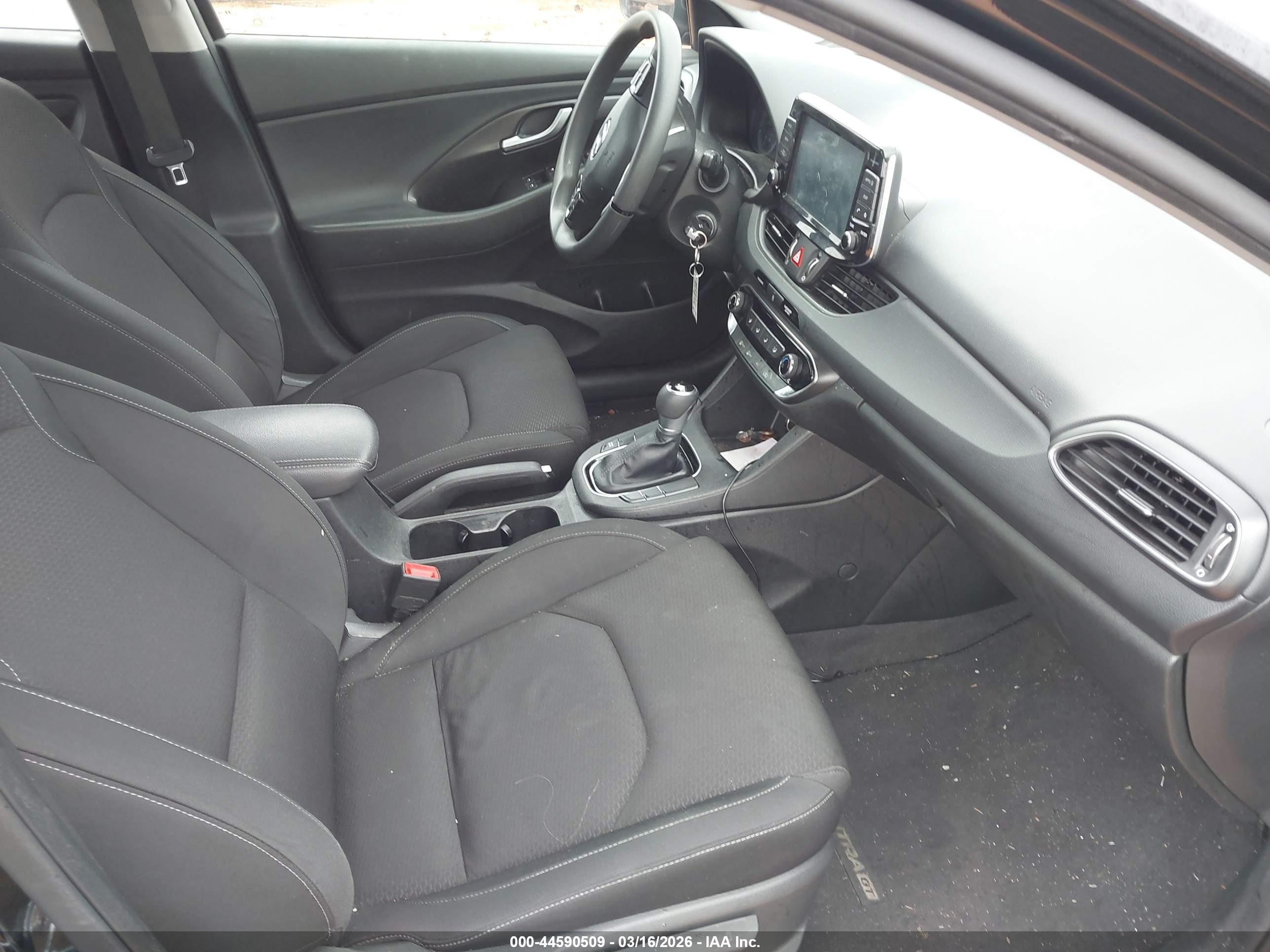 HYUNDAI ELANTRA image 5