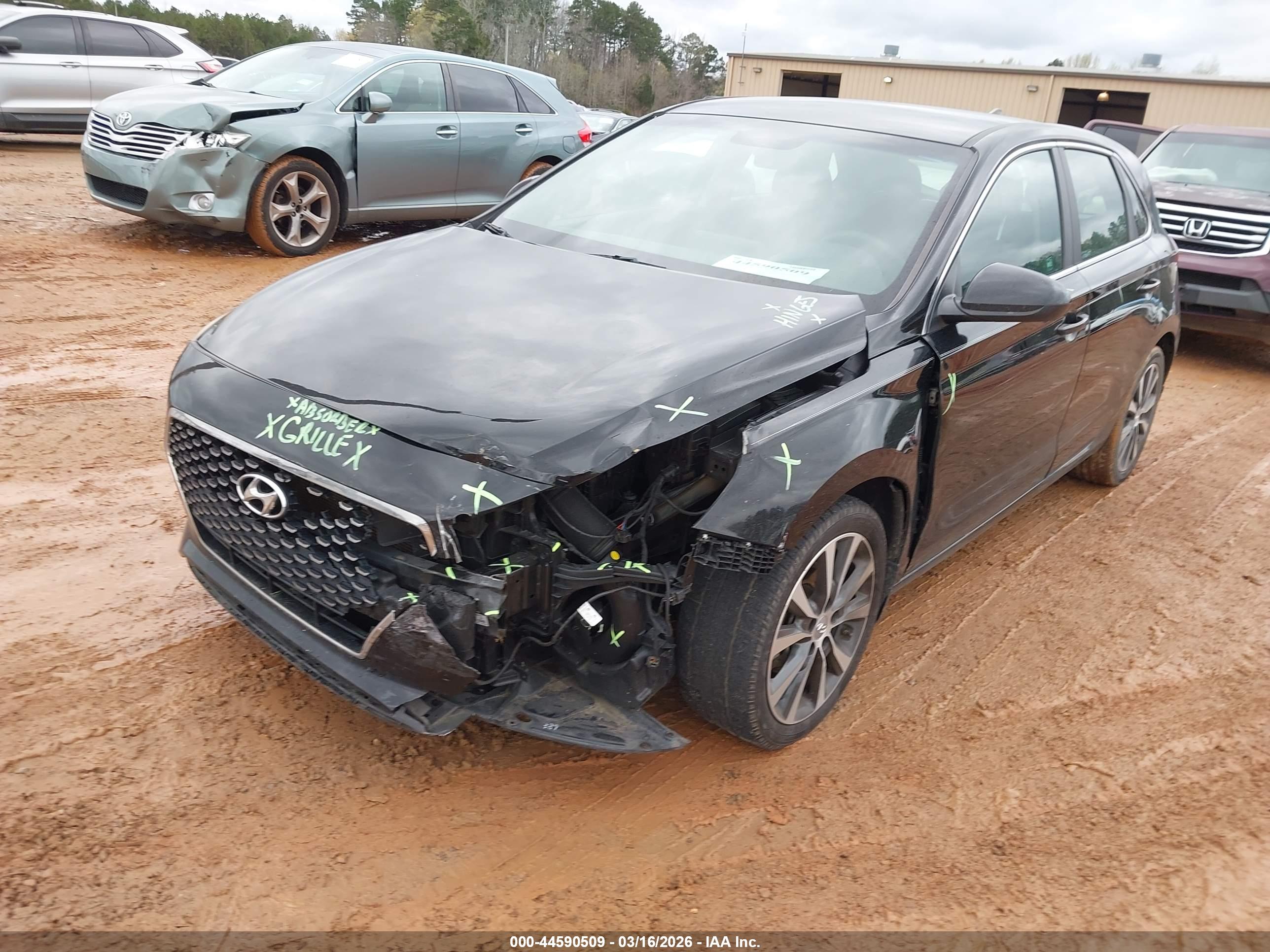 HYUNDAI ELANTRA image 6