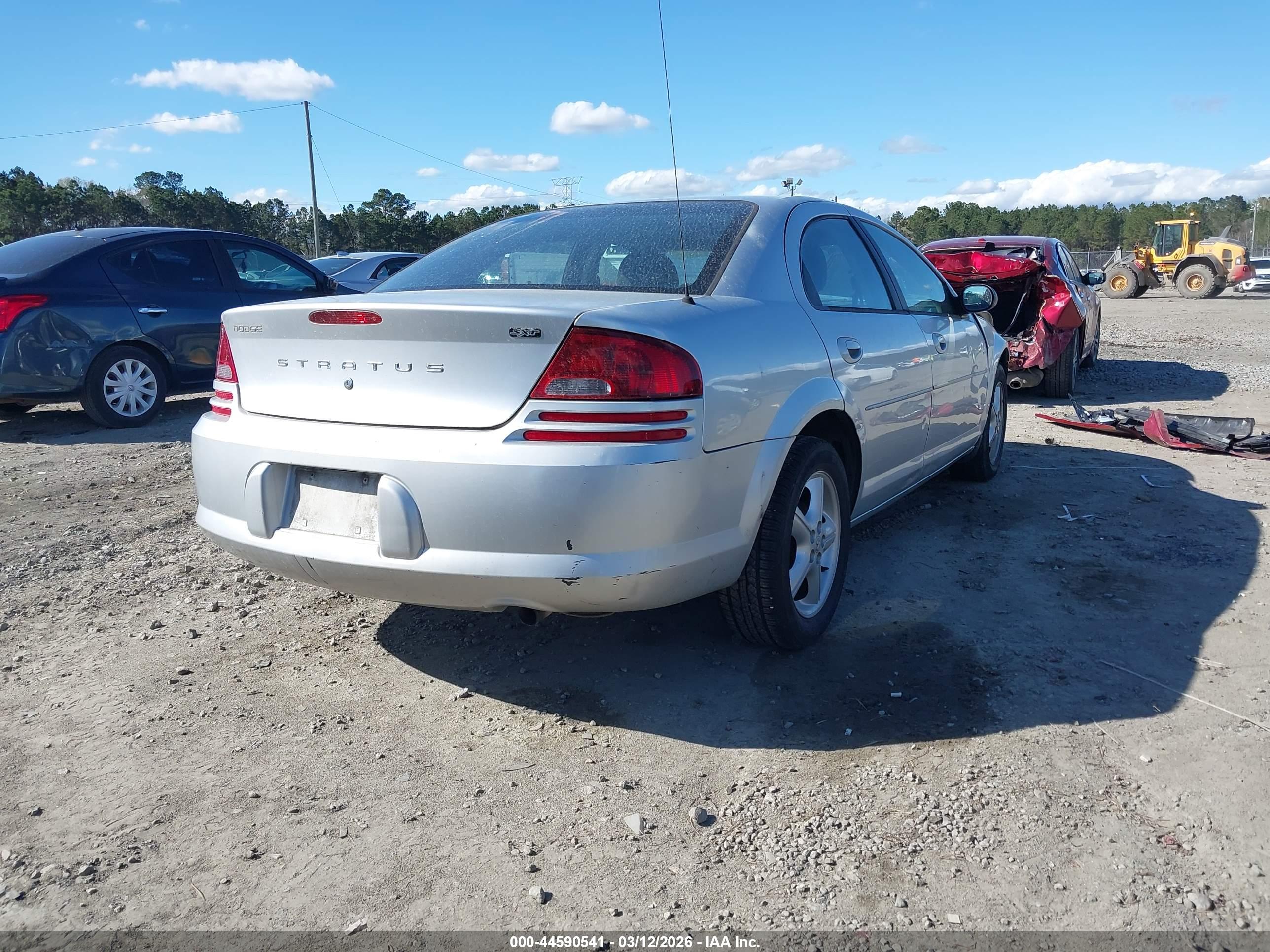DODGE STRATUS image 4