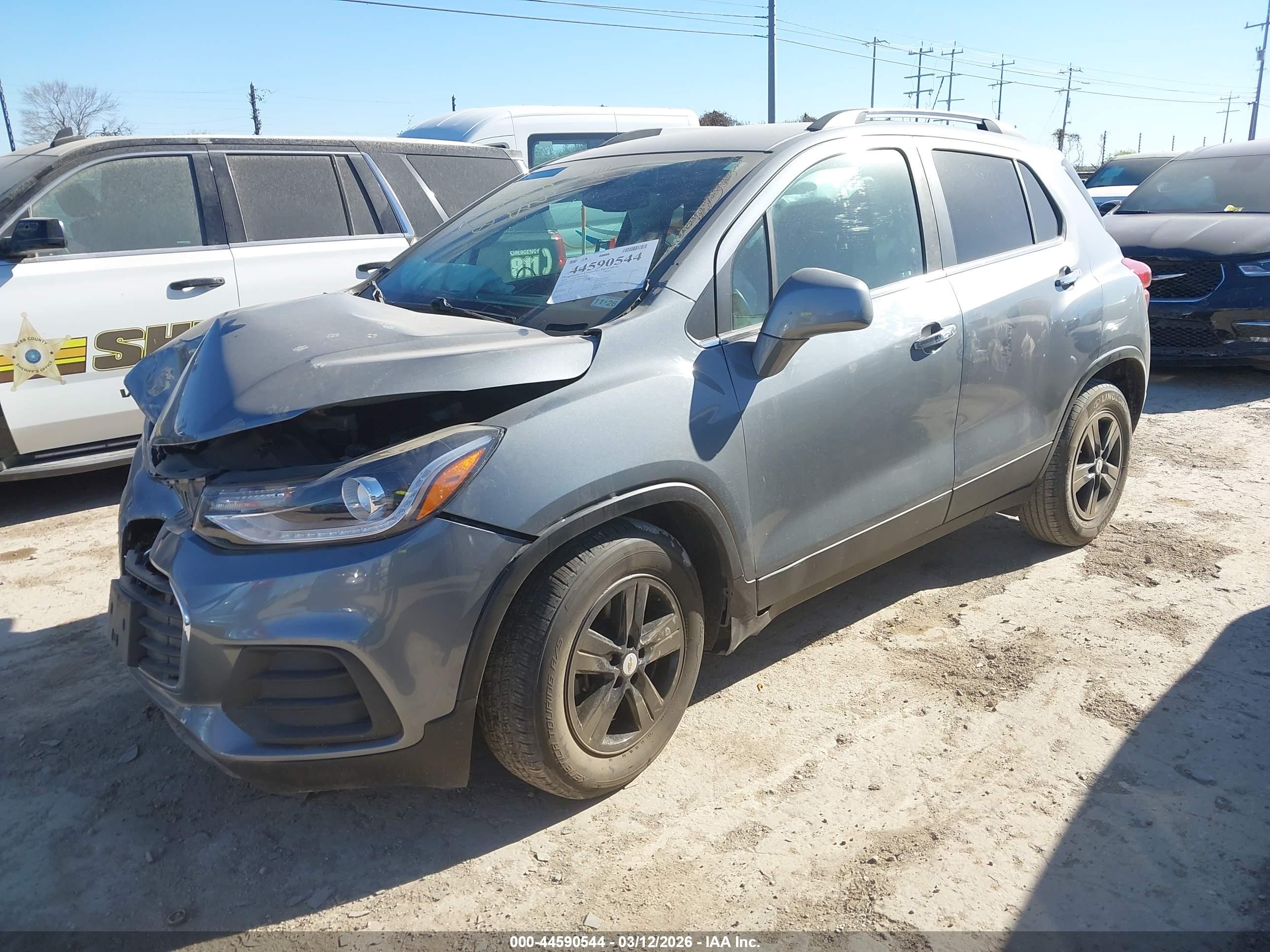 CHEVROLET TRAX image 2