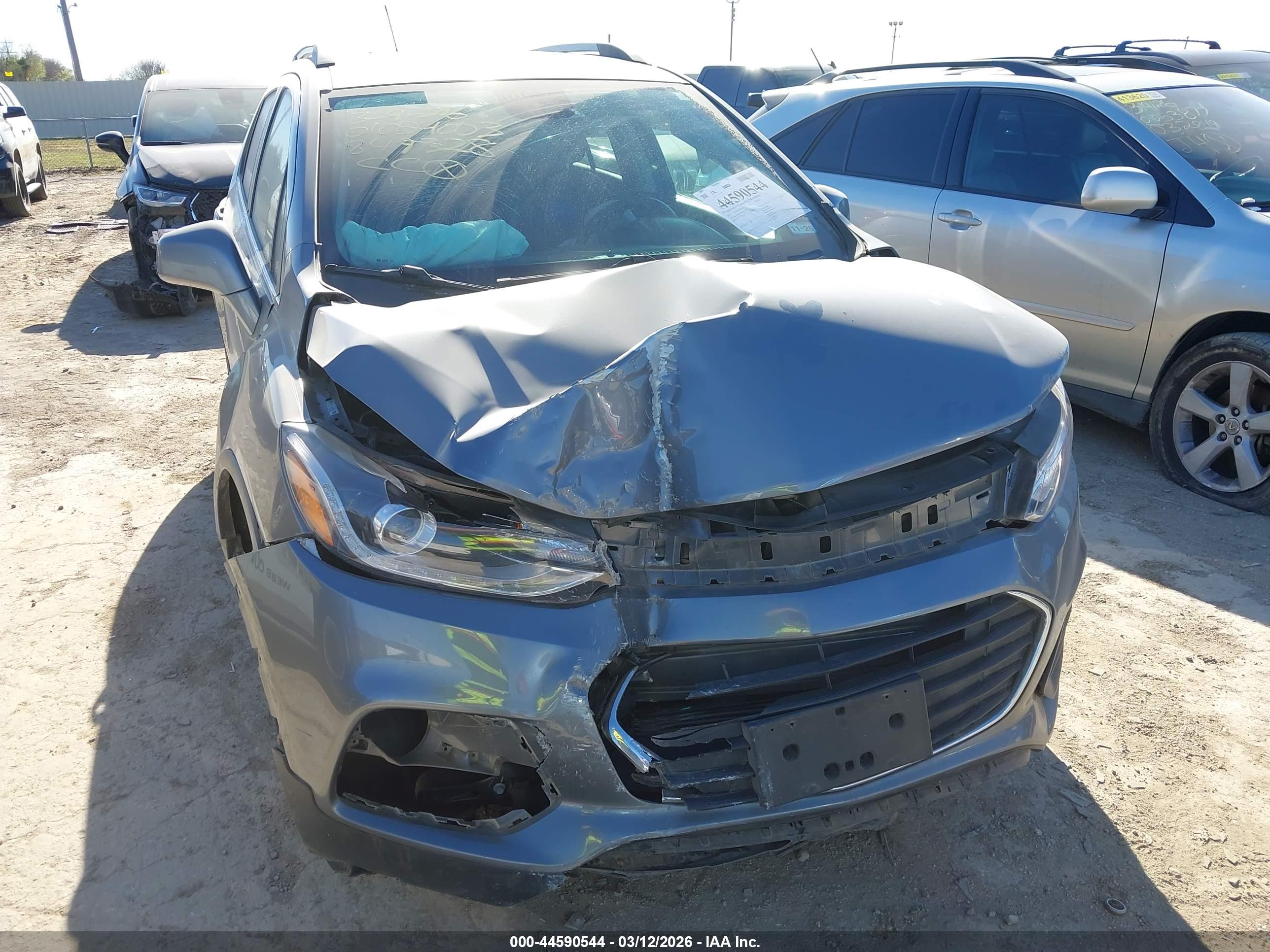 CHEVROLET TRAX image 6