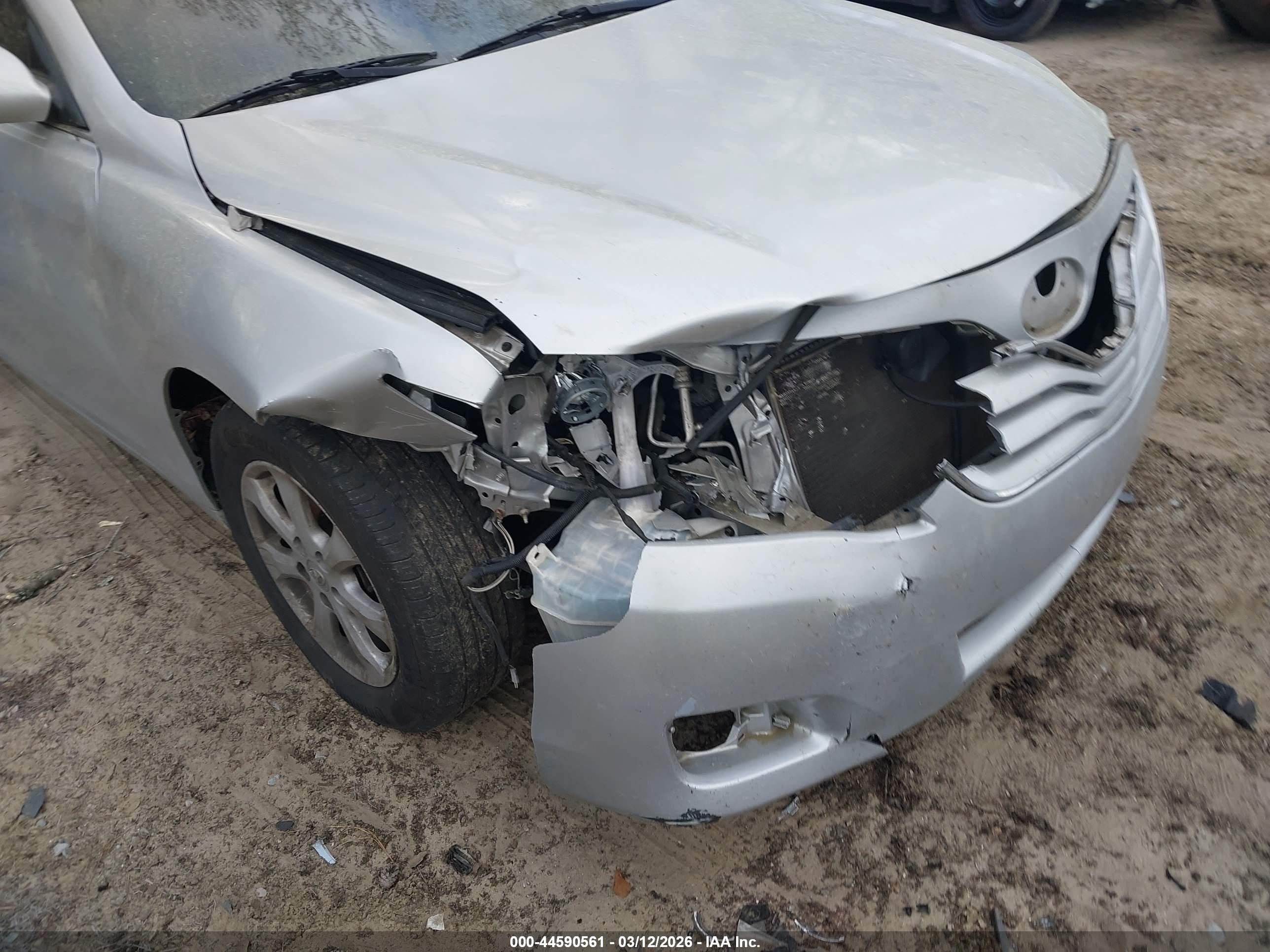 TOYOTA CAMRY image 6