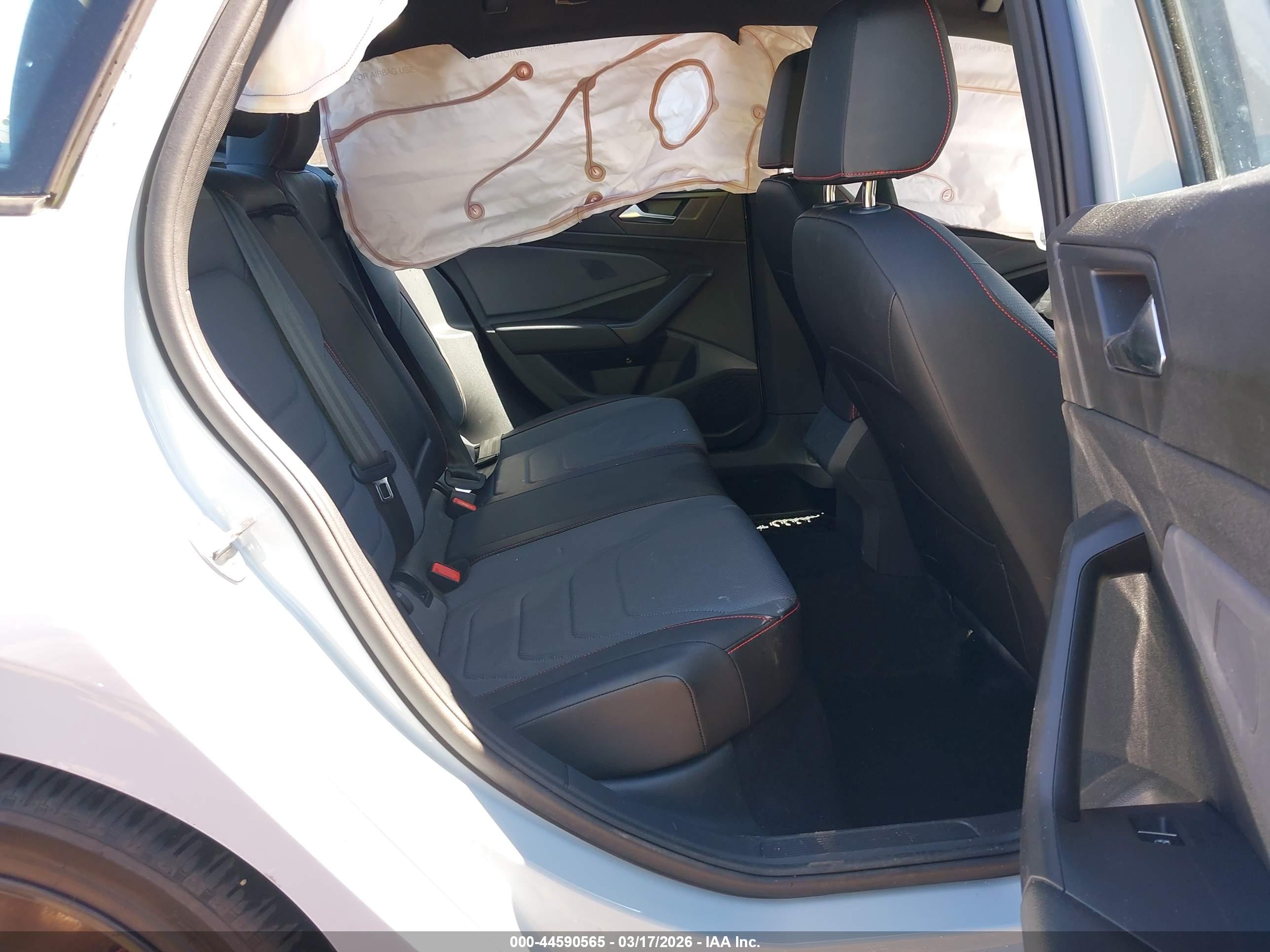 VOLKSWAGEN JETTA image 8