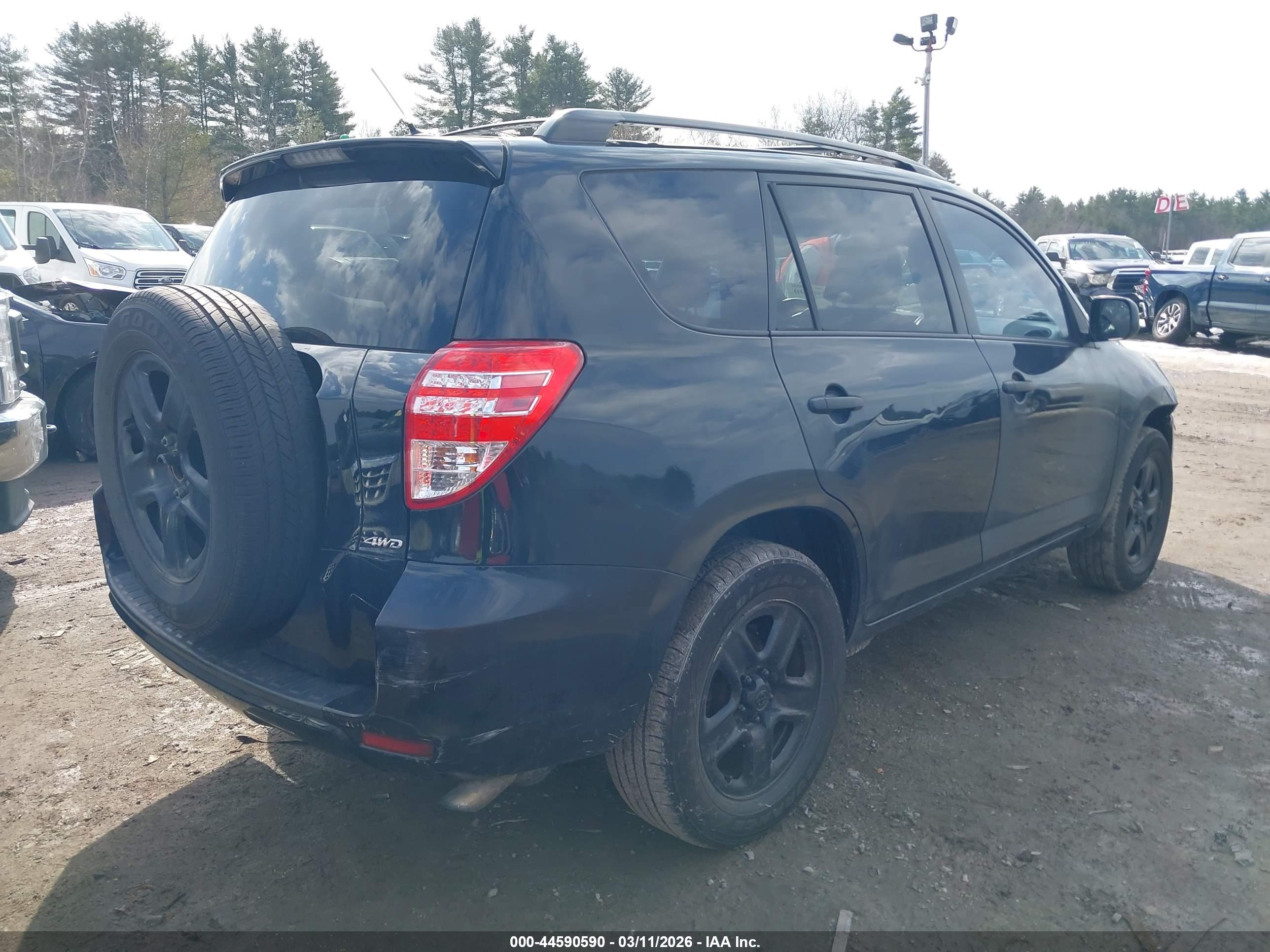TOYOTA RAV4 image 4