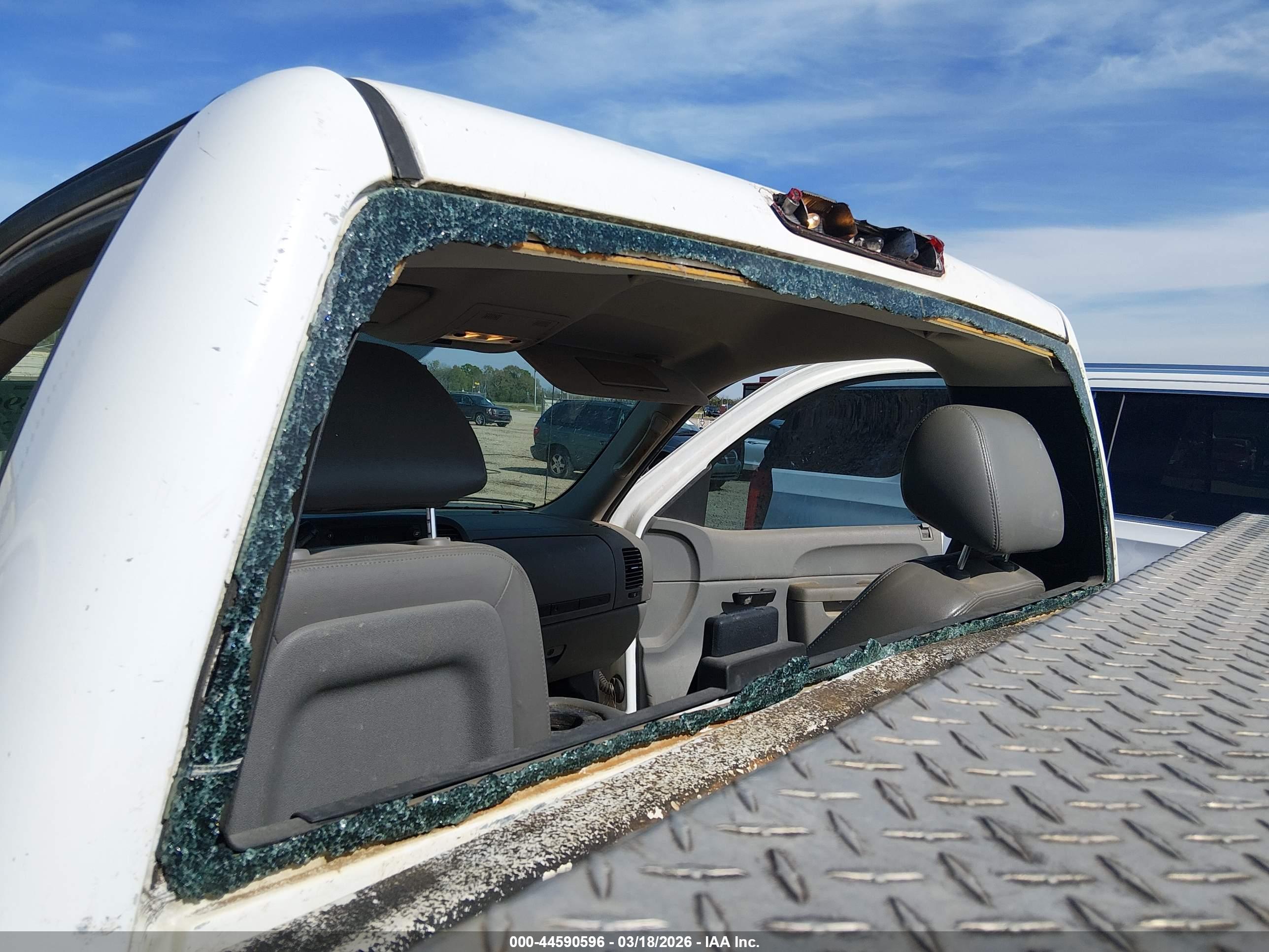 GMC SIERRA image 6