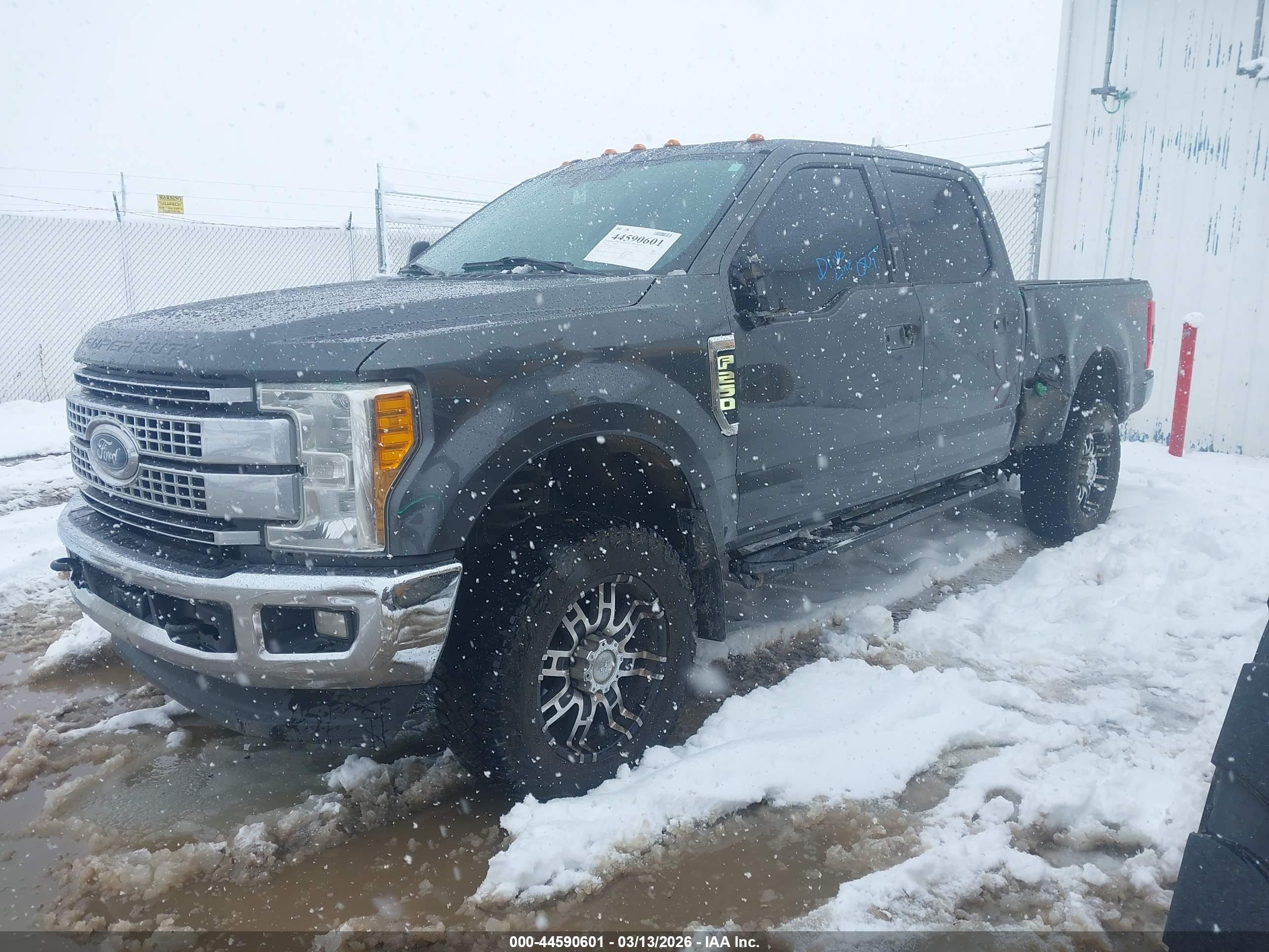 FORD F-250 image 2