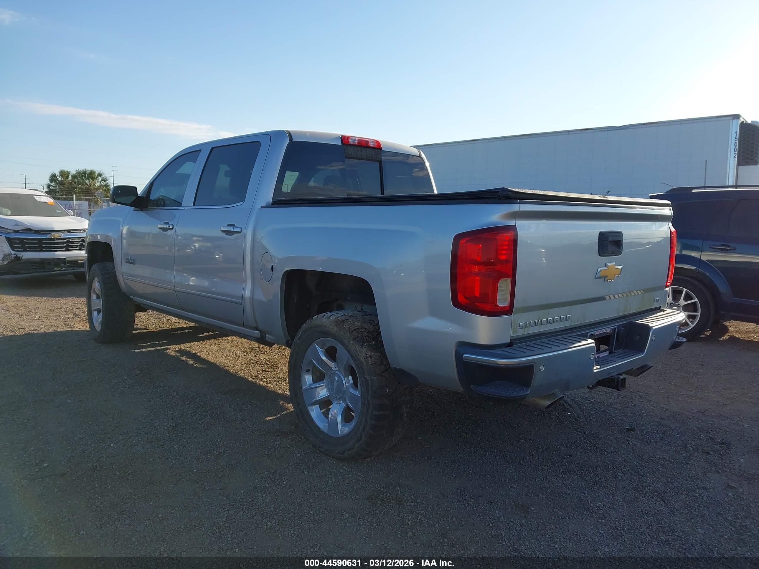 CHEVROLET SILVERADO image 3