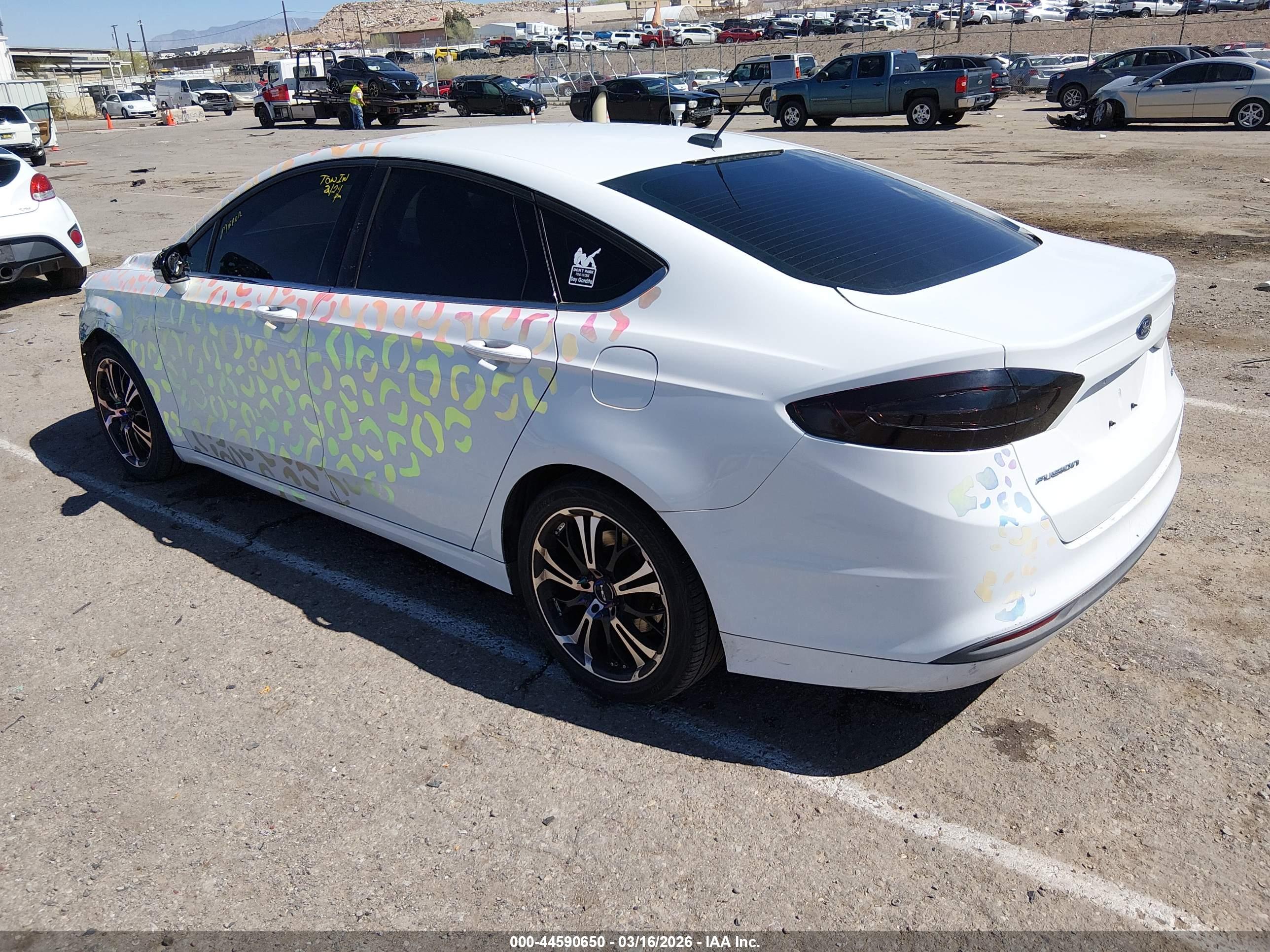 FORD FUSION image 3