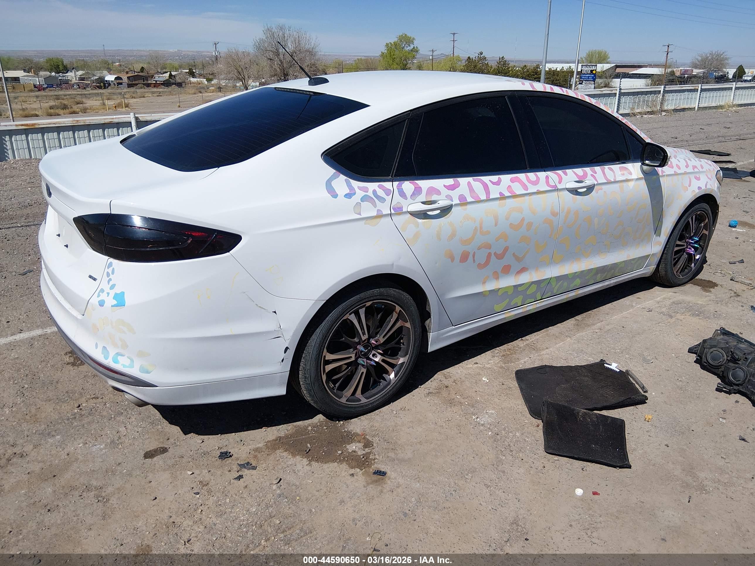 FORD FUSION image 4