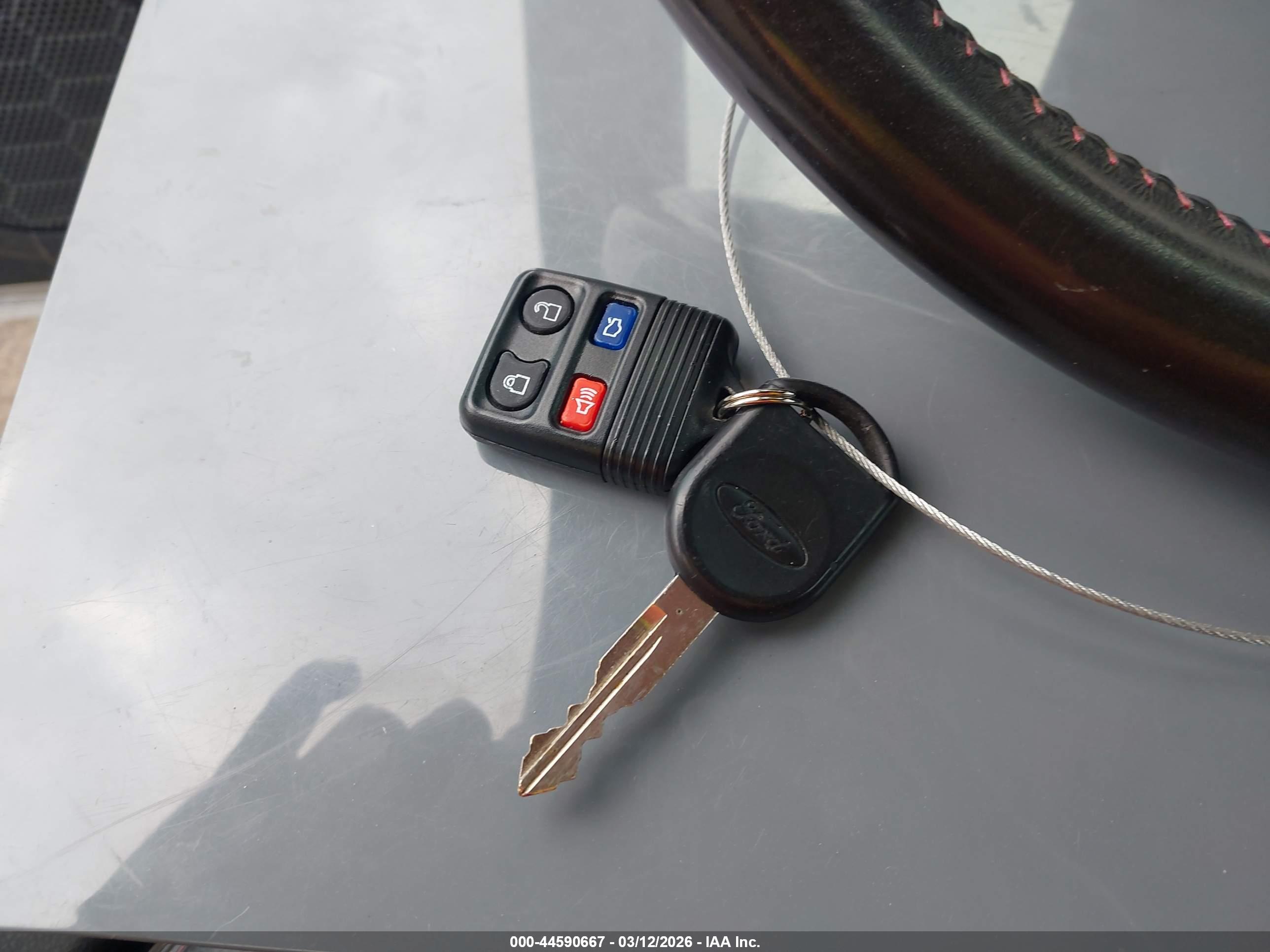 FORD MUSTANG image 11