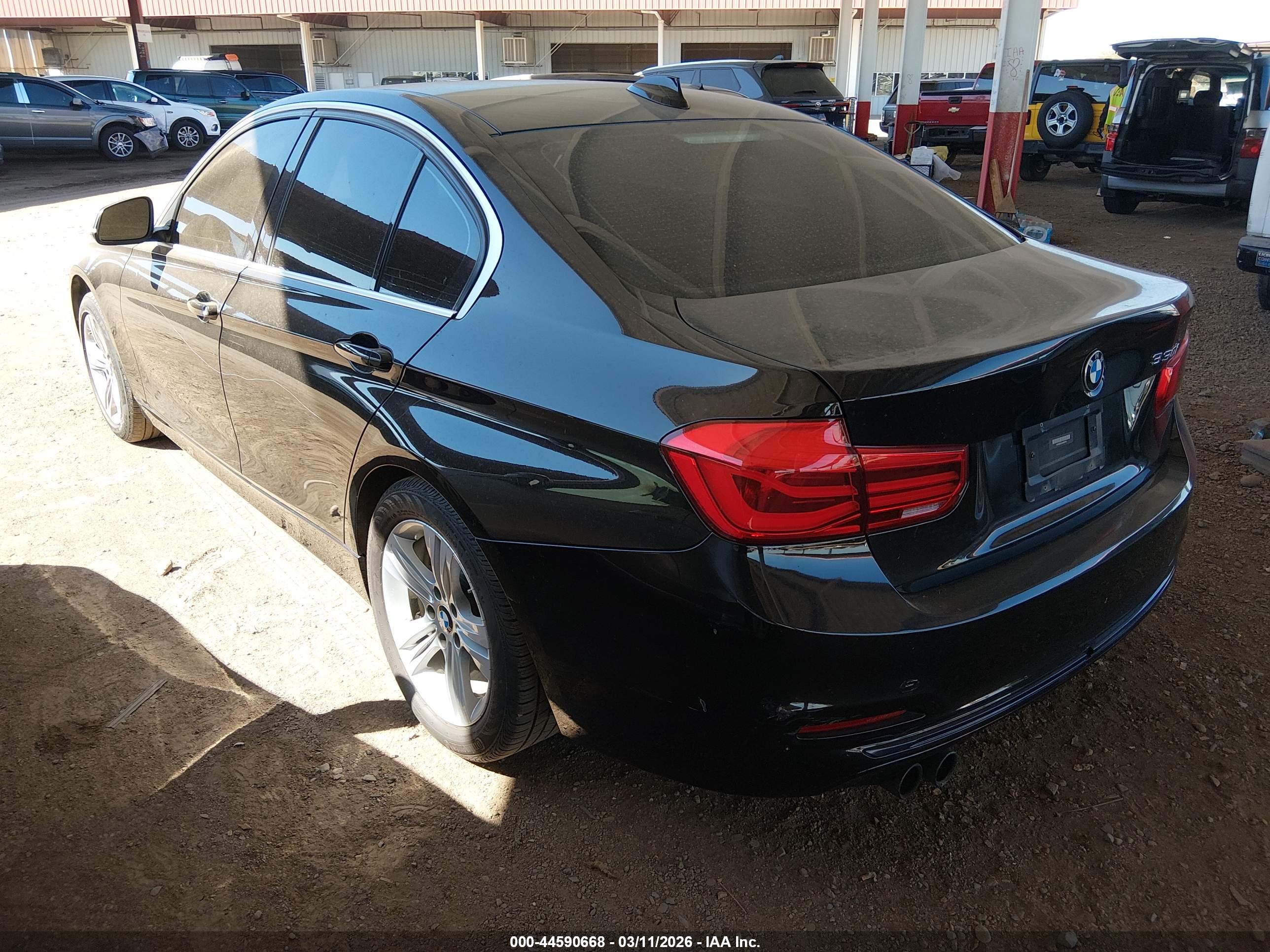 BMW 330I image 3