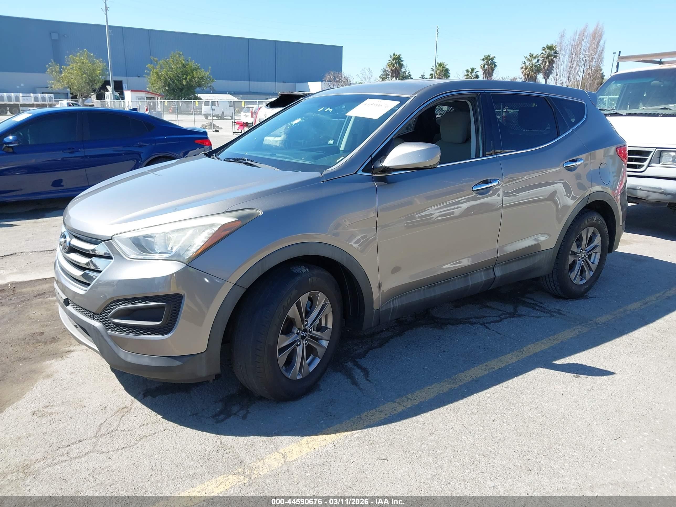 HYUNDAI SANTA image 2