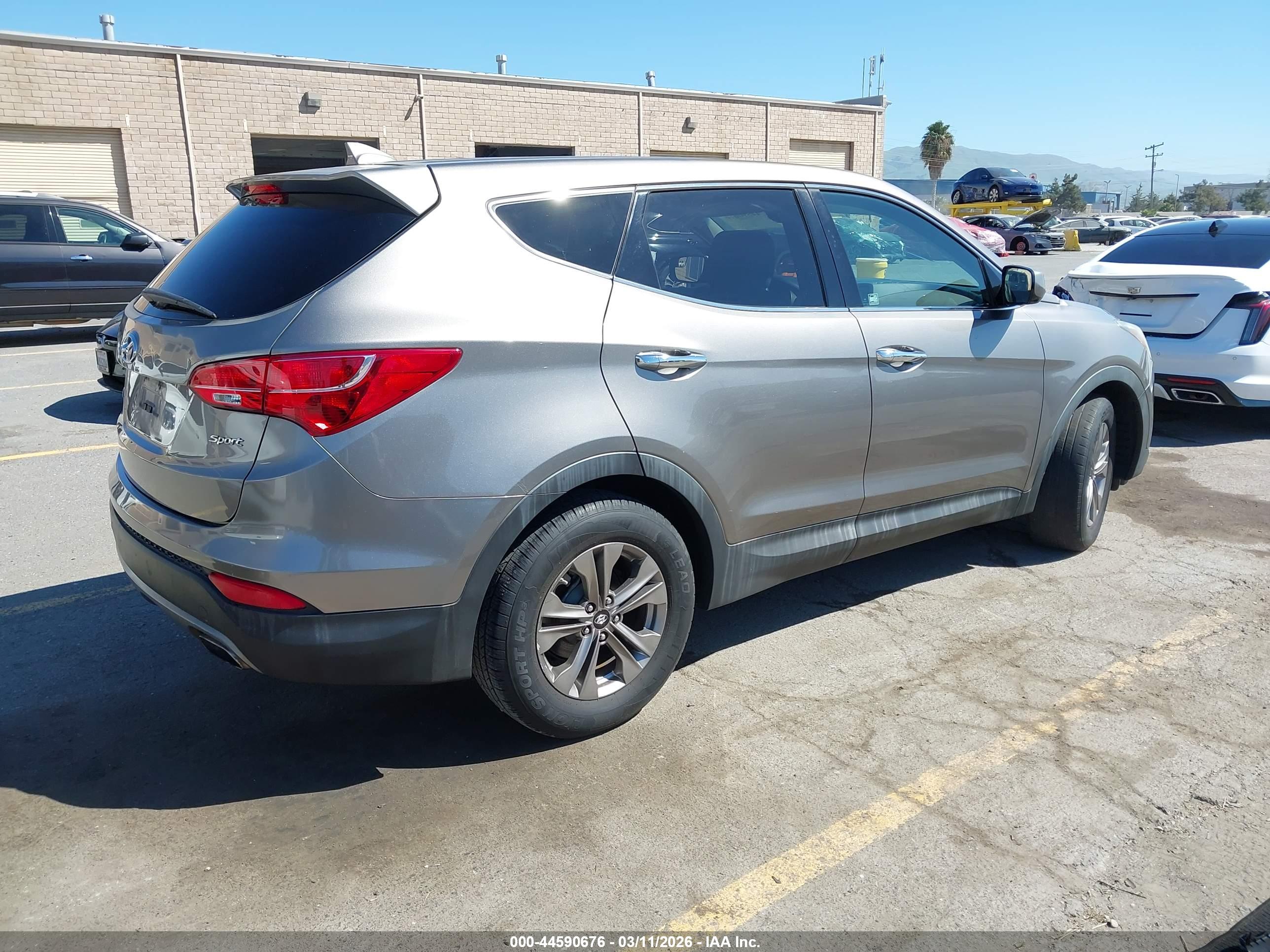 HYUNDAI SANTA image 4
