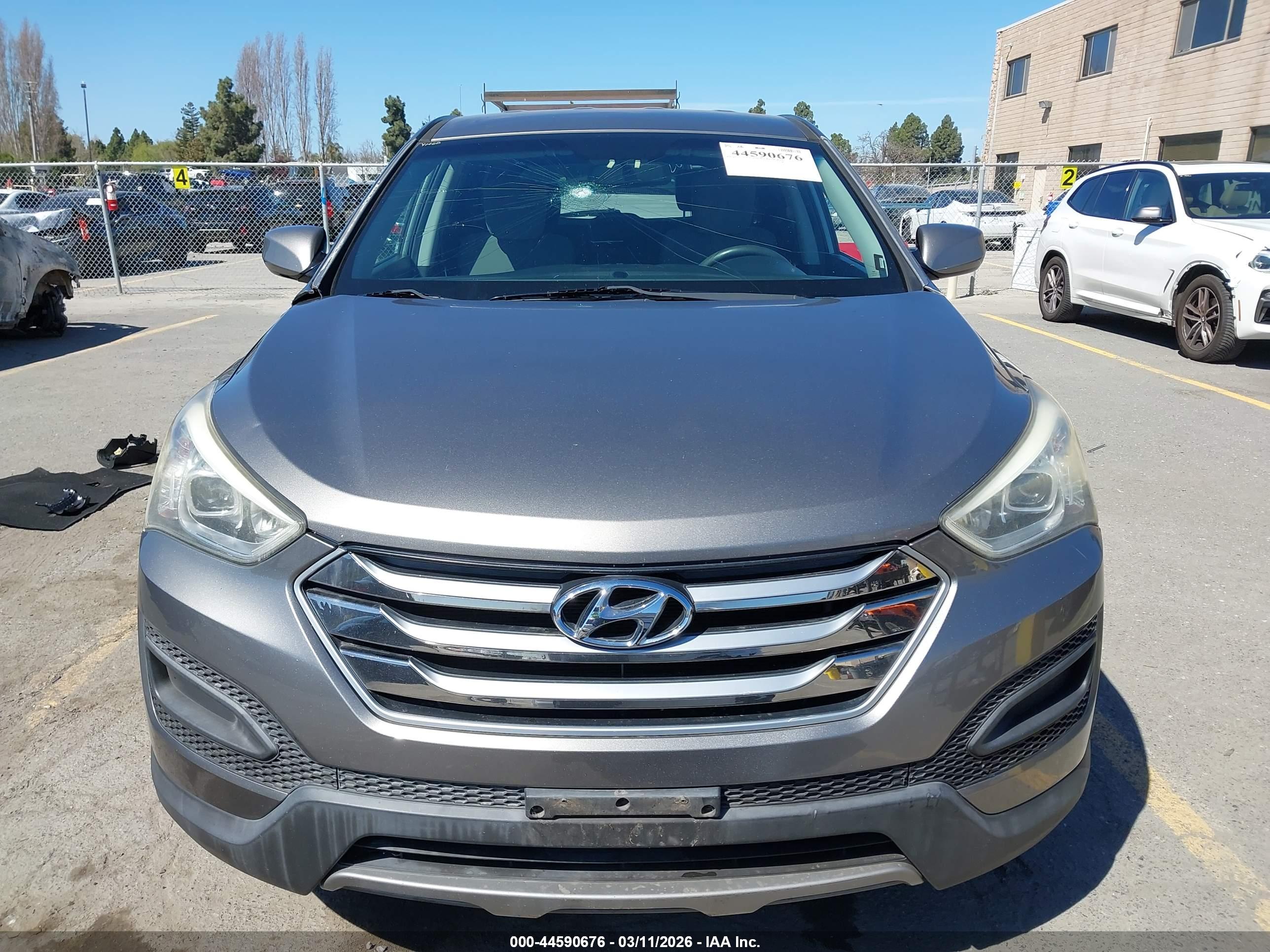 HYUNDAI SANTA image 6
