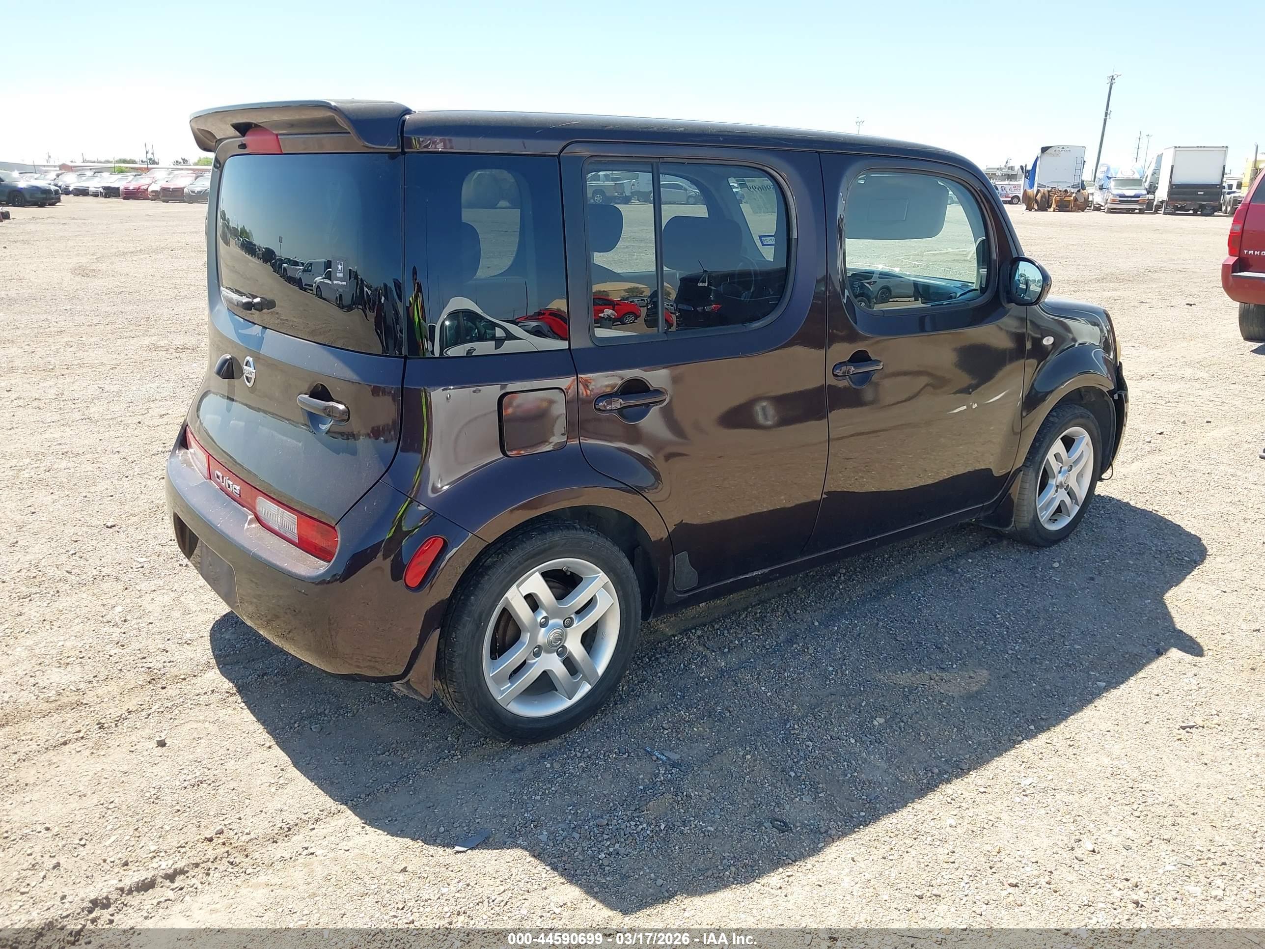 NISSAN CUBE image 4