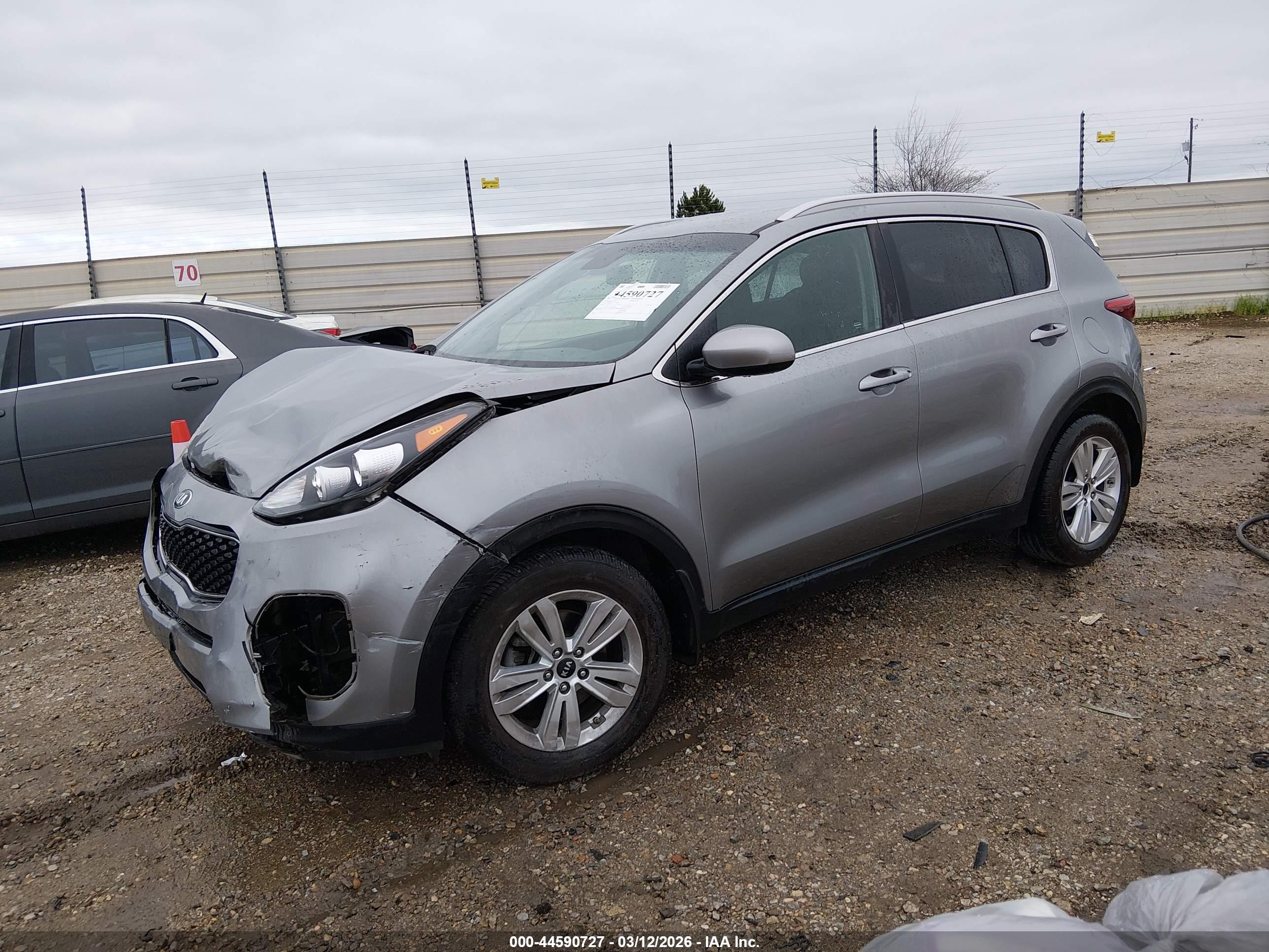 KIA SPORTAGE image 2