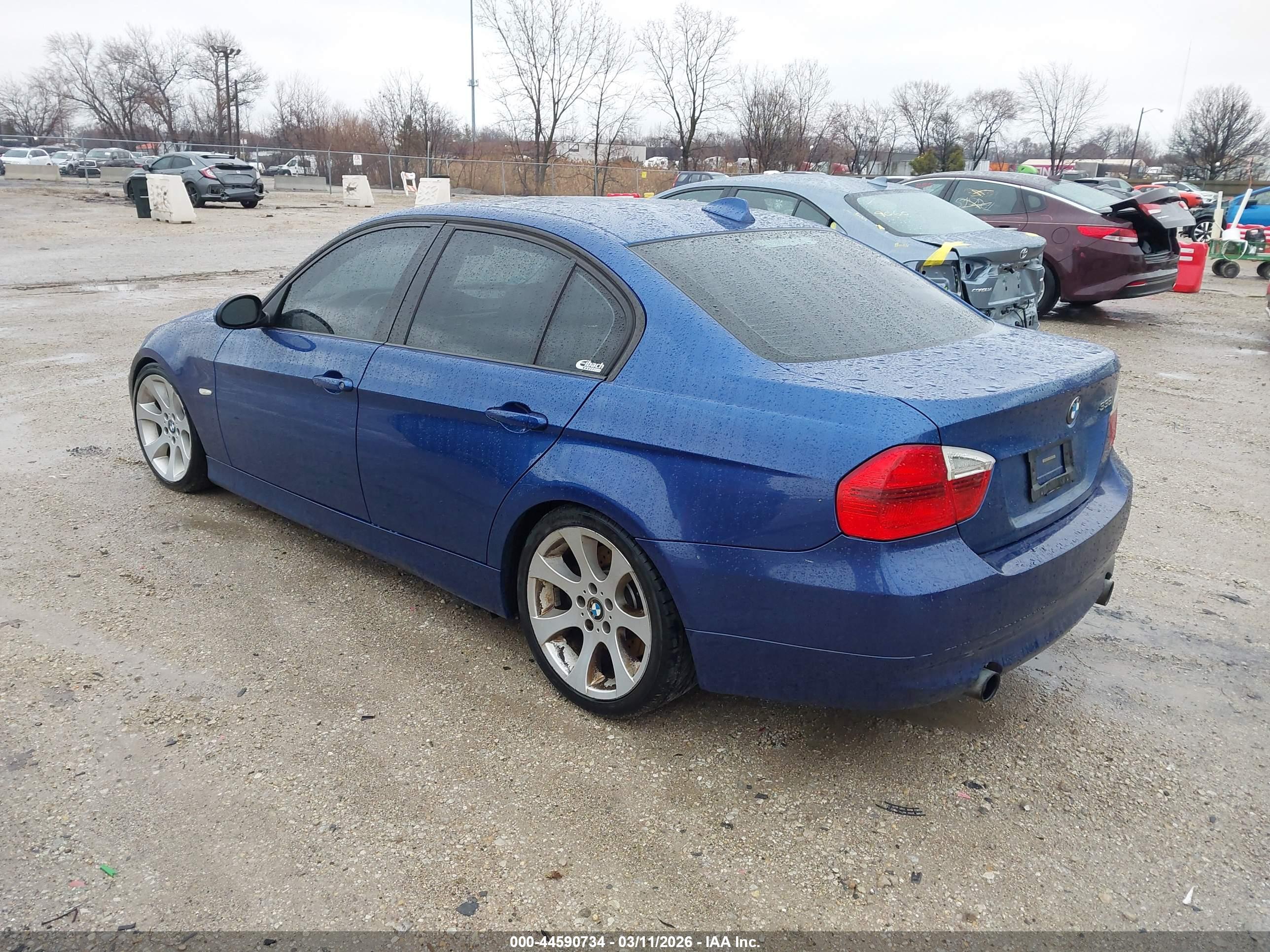 BMW 335I image 3