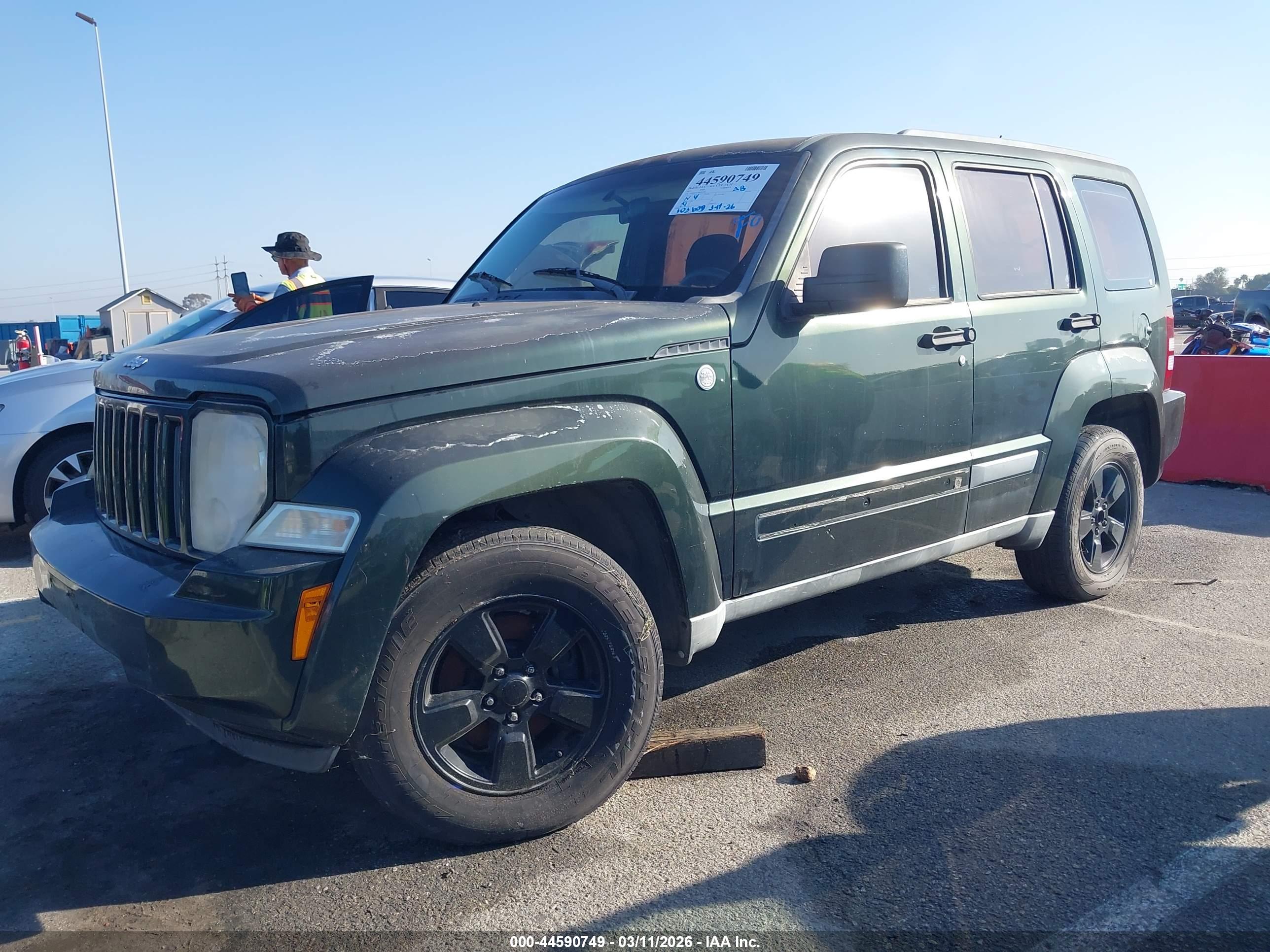 JEEP LIBERTY image 6