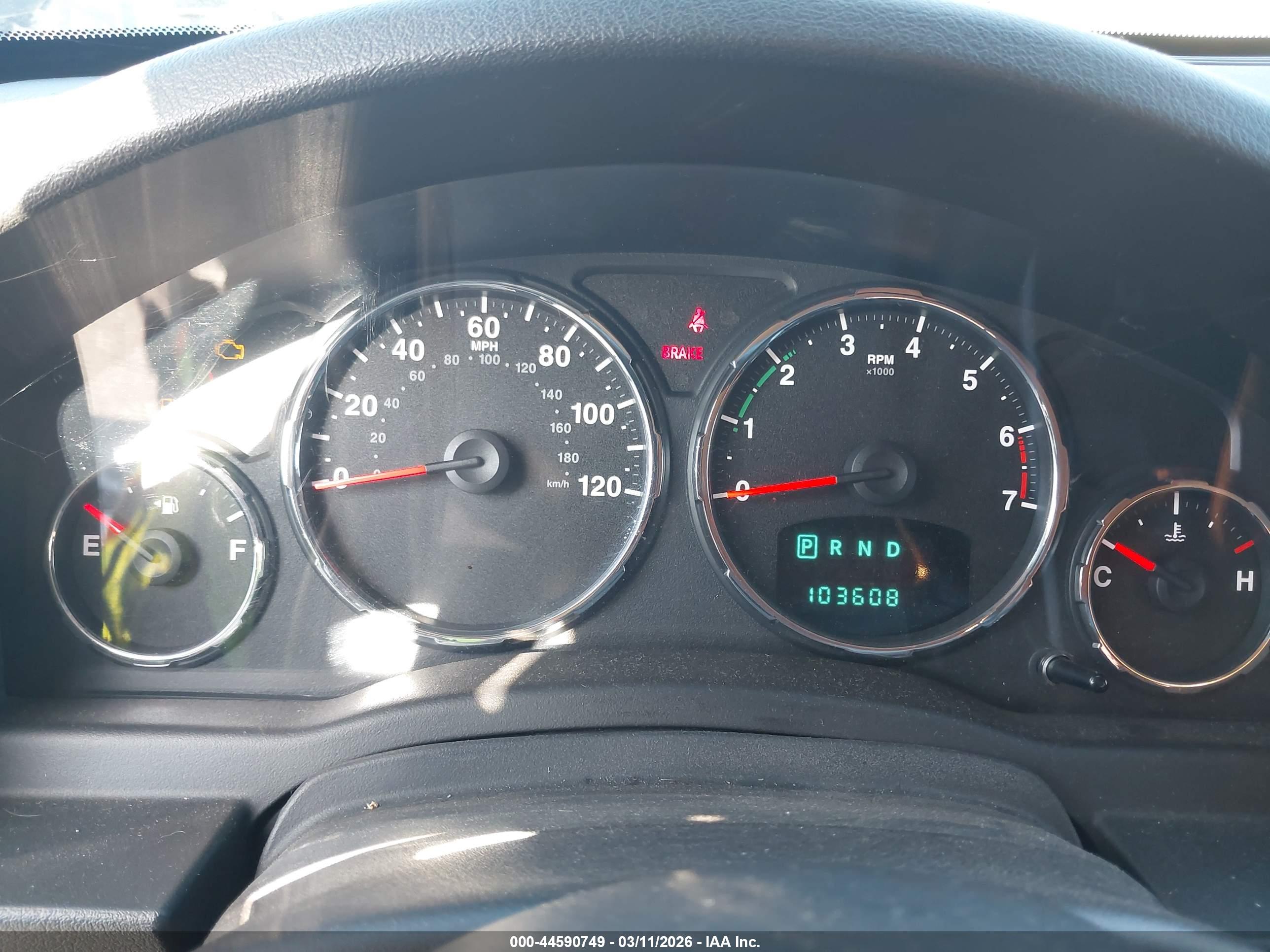 JEEP LIBERTY image 7
