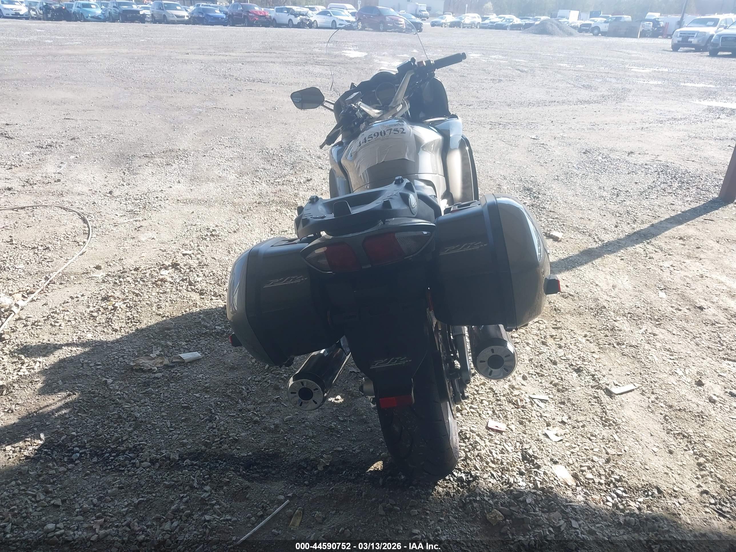 YAMAHA FJR1300 image 6