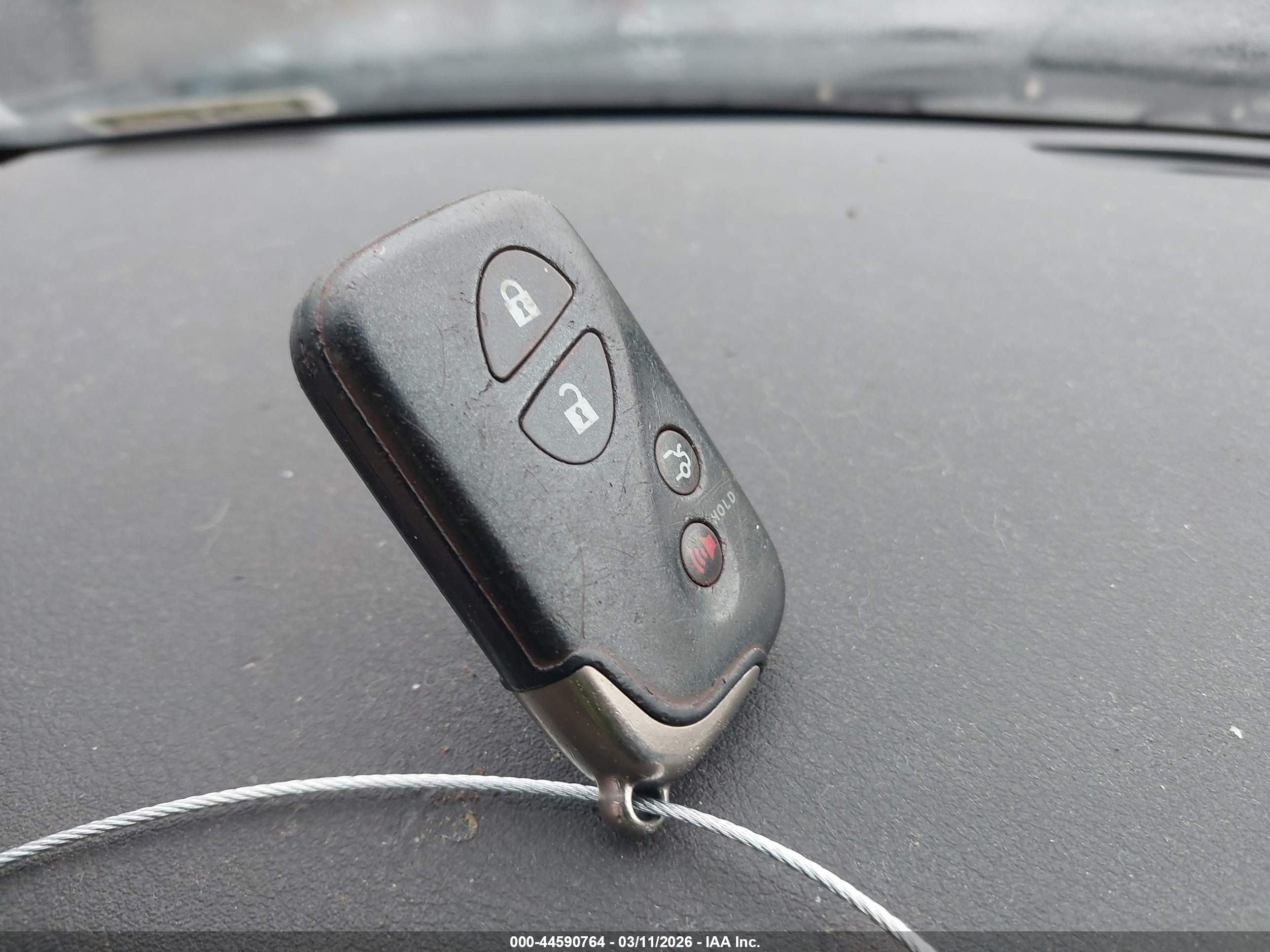 LEXUS IS image 11