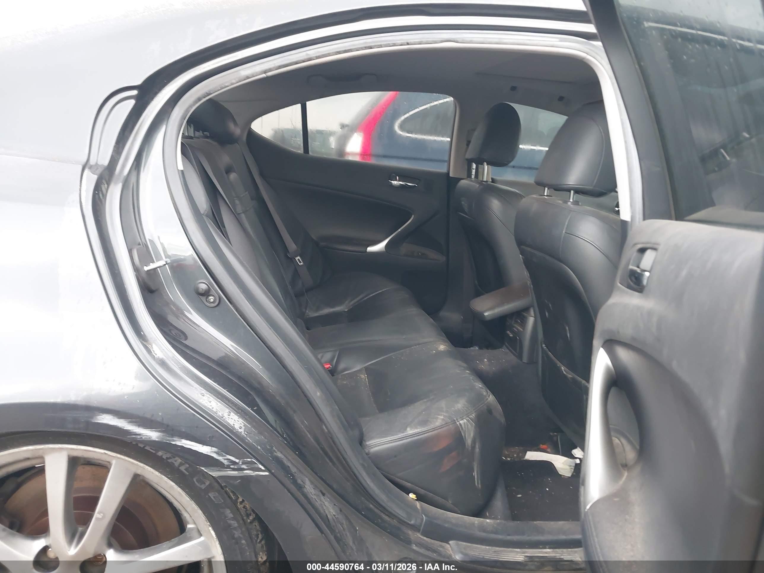 LEXUS IS image 8