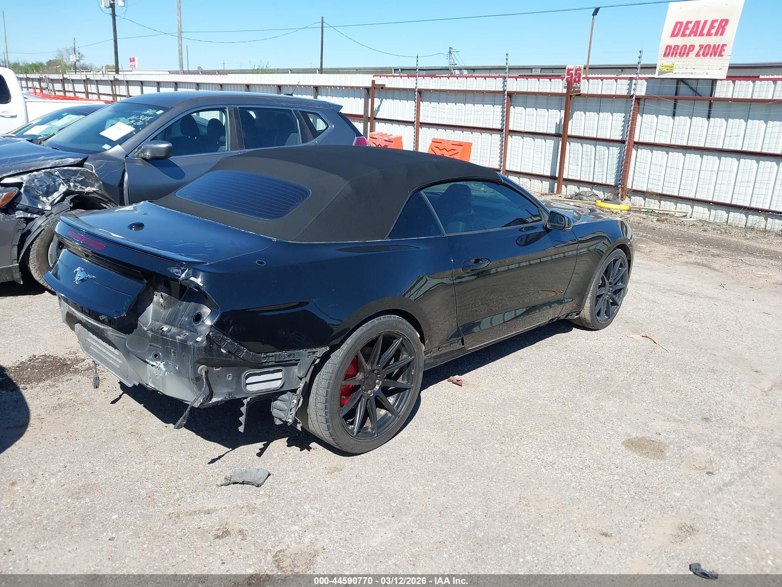 FORD MUSTANG image 4