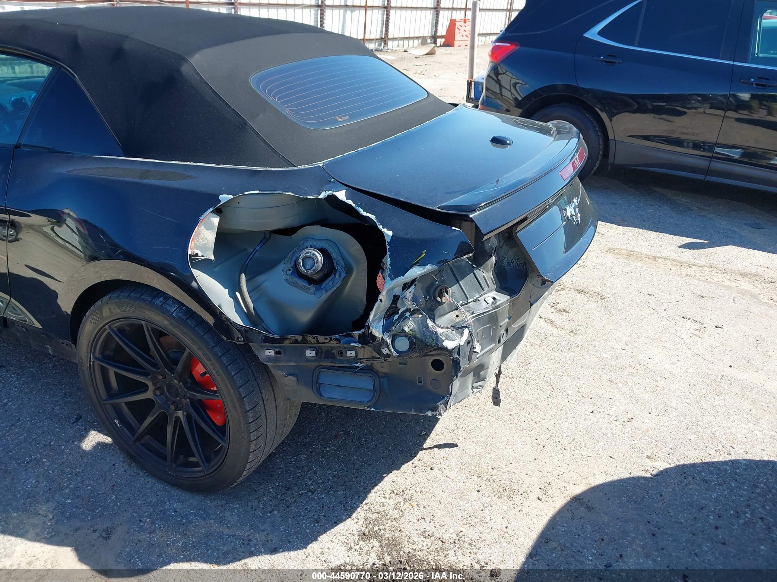FORD MUSTANG image 6