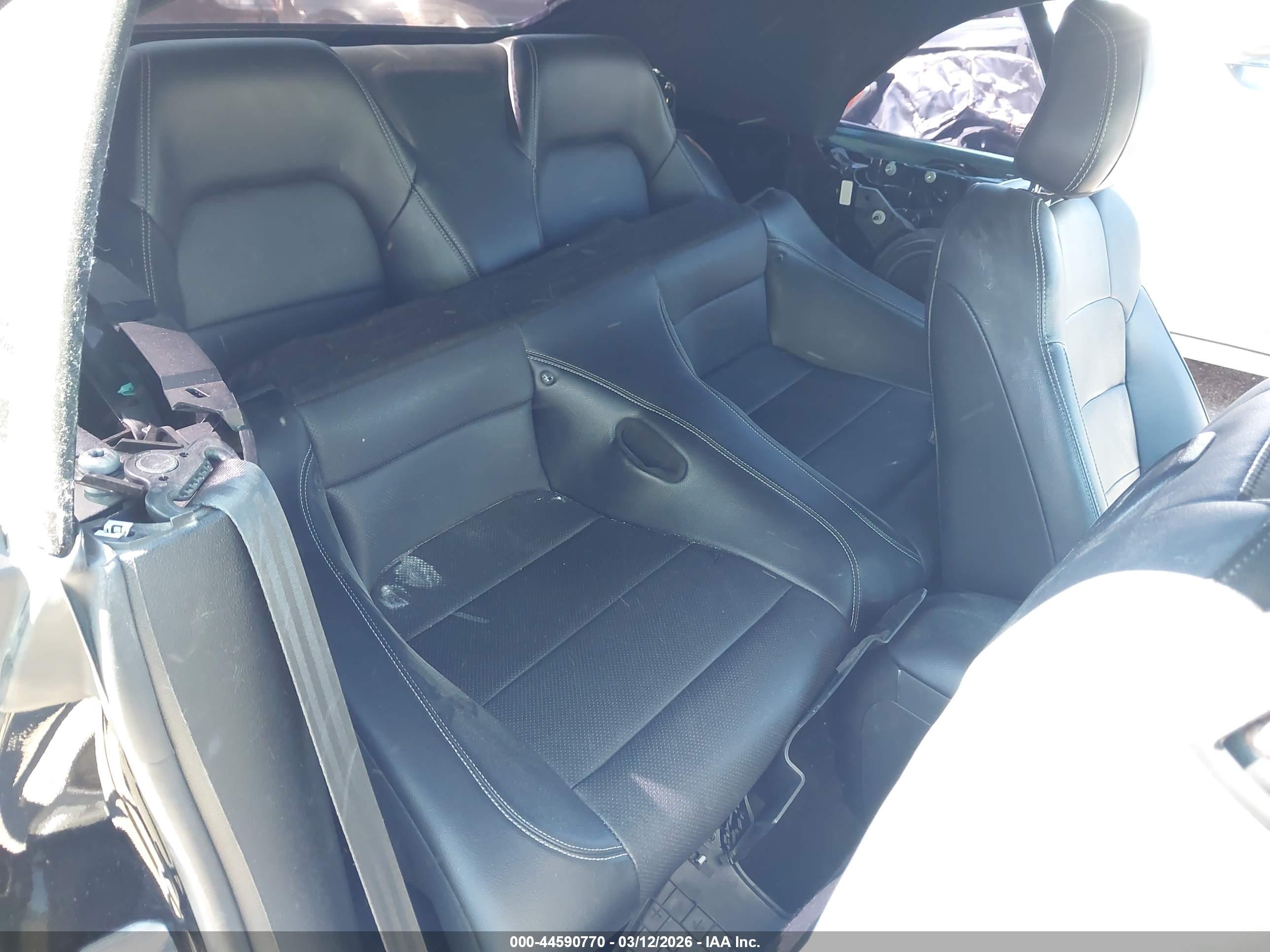 FORD MUSTANG image 8