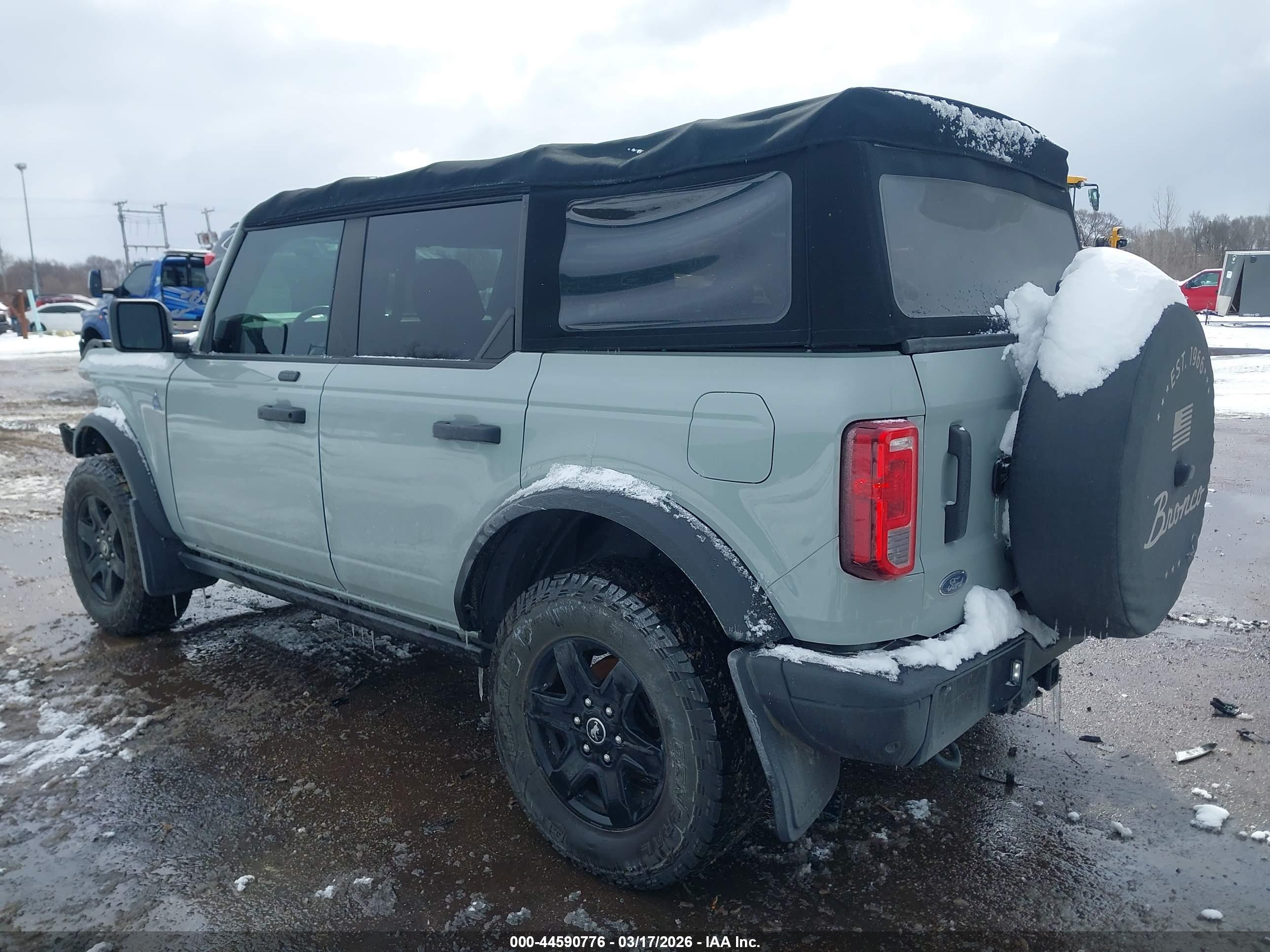 FORD BRONCO image 3